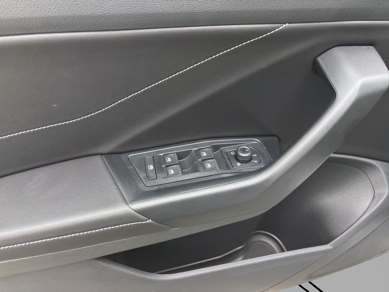 Bild 9: Volkswagen T-Roc 2.0 TSI DSG 4M R-LINE PANO AHK eKLAPPE ACC