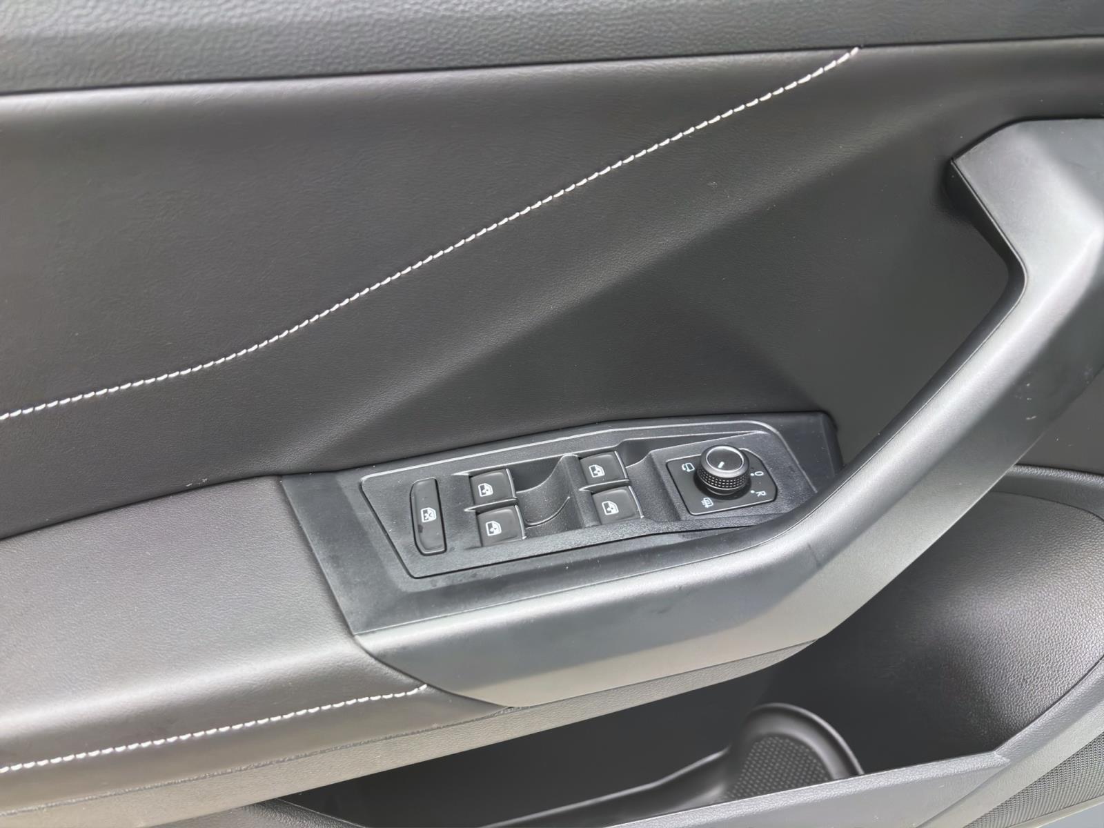 Bild 9: Volkswagen T-Roc 2.0 TSI DSG 4M R-LINE KLIMA AHK LM19 PANO