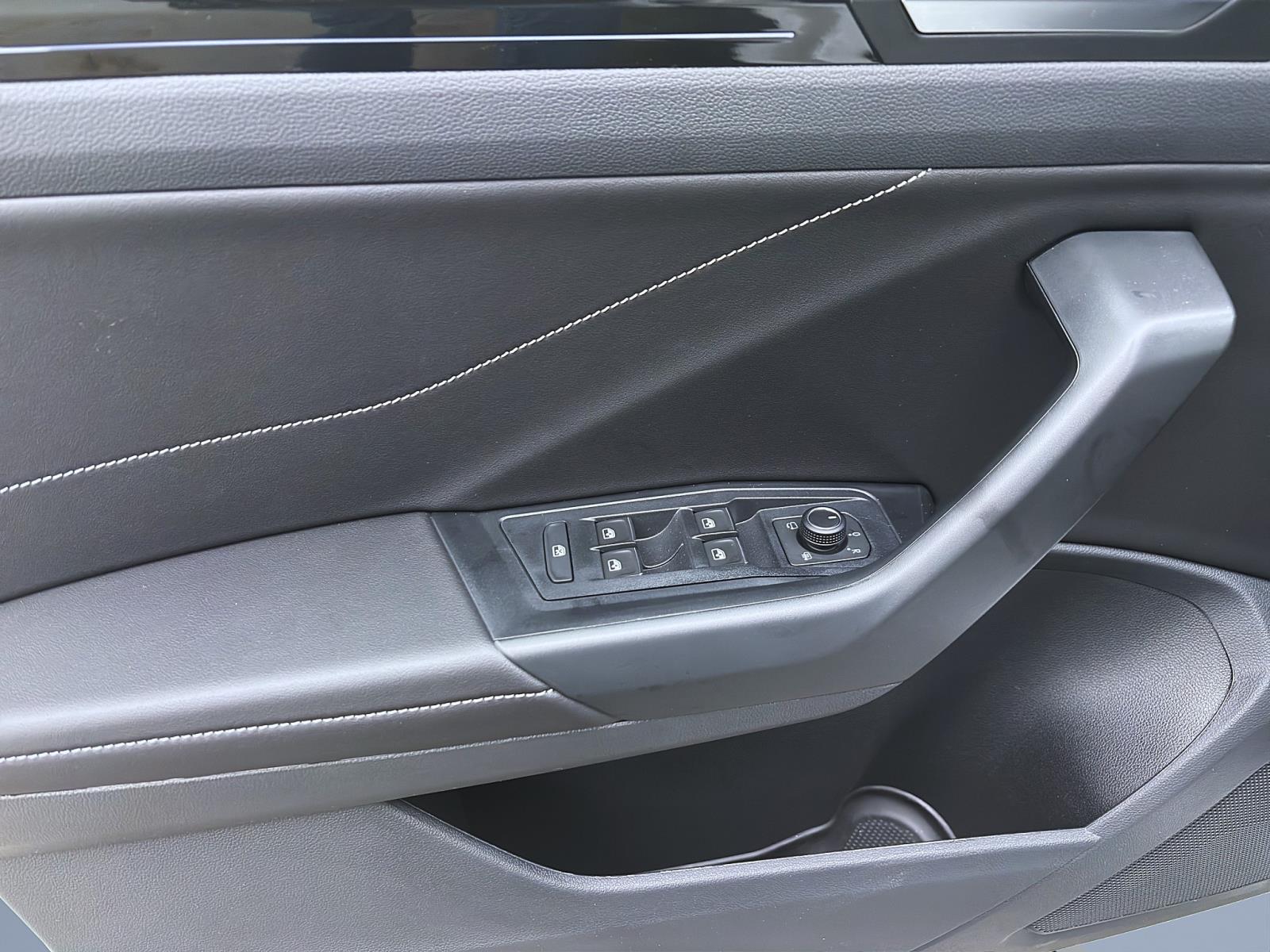 Bild 9: Volkswagen T-Roc 2.0 TSI DSG 4M R-LINE AHK PANO ACC SHZG