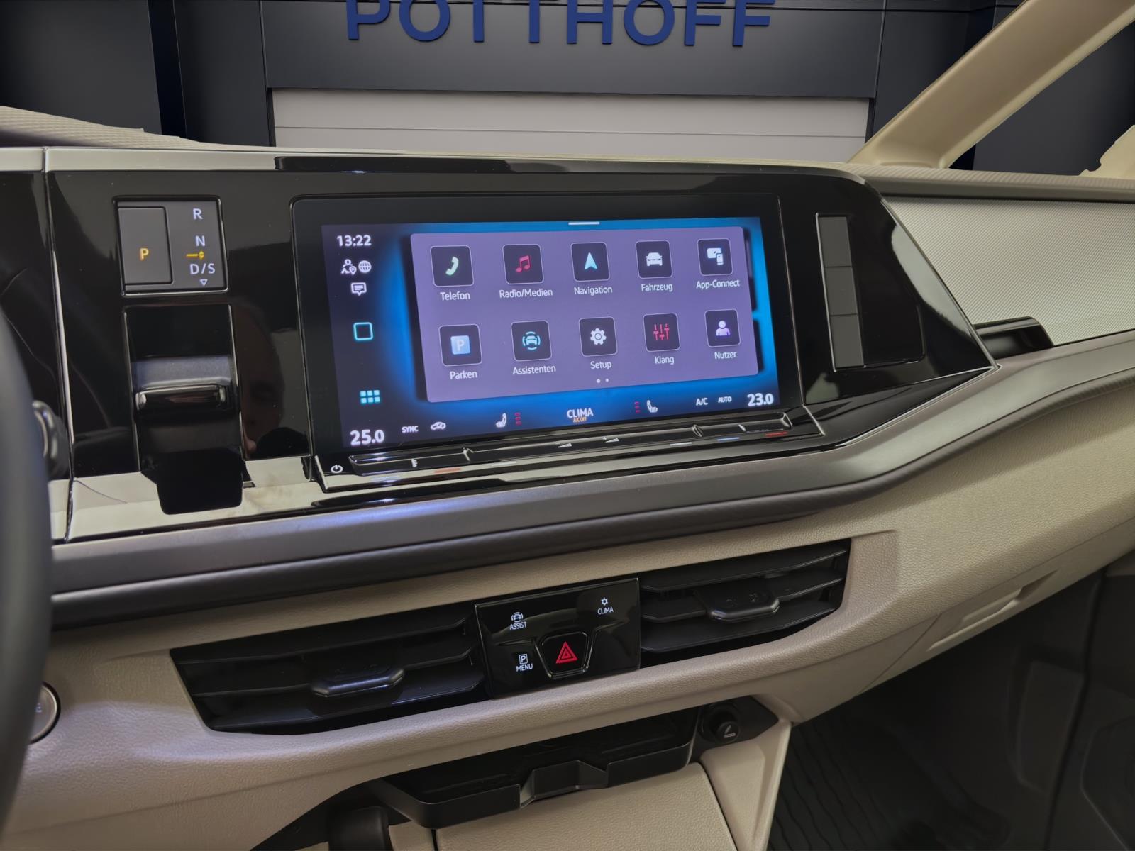 Bild 12: Volkswagen T7 Multivan 2.0 TDI DSG KR PANO MATRIX SHZG KAMERA