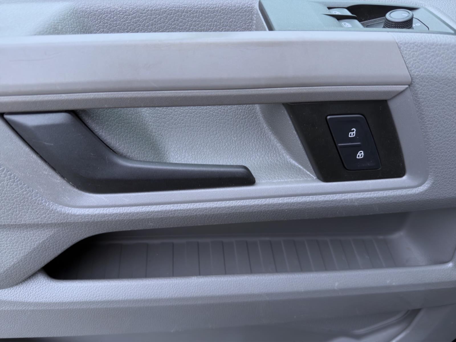 Bild 9: Volkswagen Crafter Kasten NF 35 2.0 TDI MR PDC KAMERA NAVI KLIMA