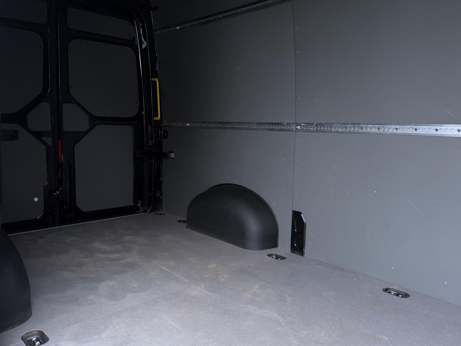 Bild 13: Volkswagen Crafter Kasten NF 35 2.0 TDI MR PDC KAMERA NAVI KLIMA