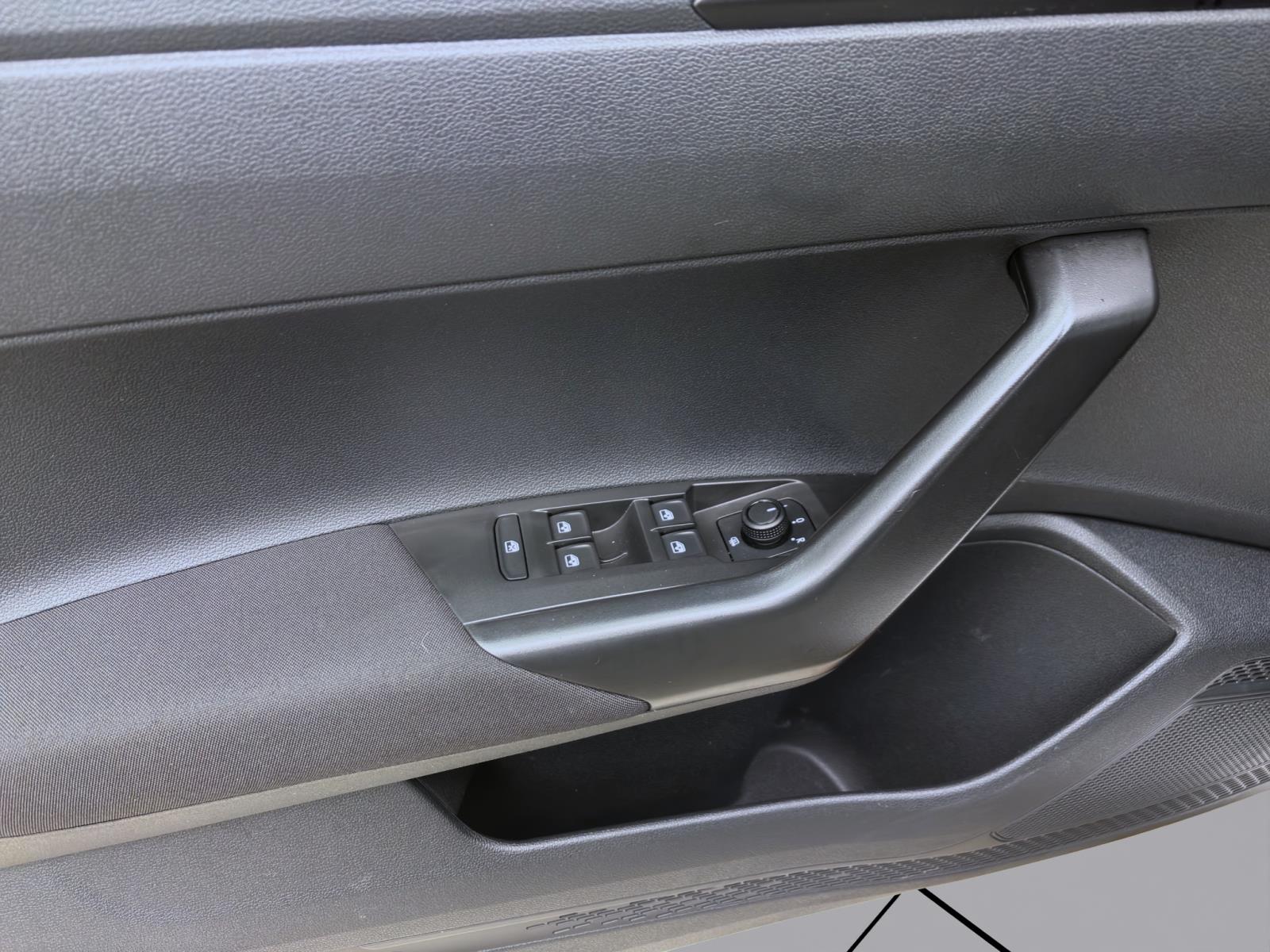 Bild 9: Volkswagen Taigo 1.0 TSI KLIMA LED DAB+ D.COCKPIT