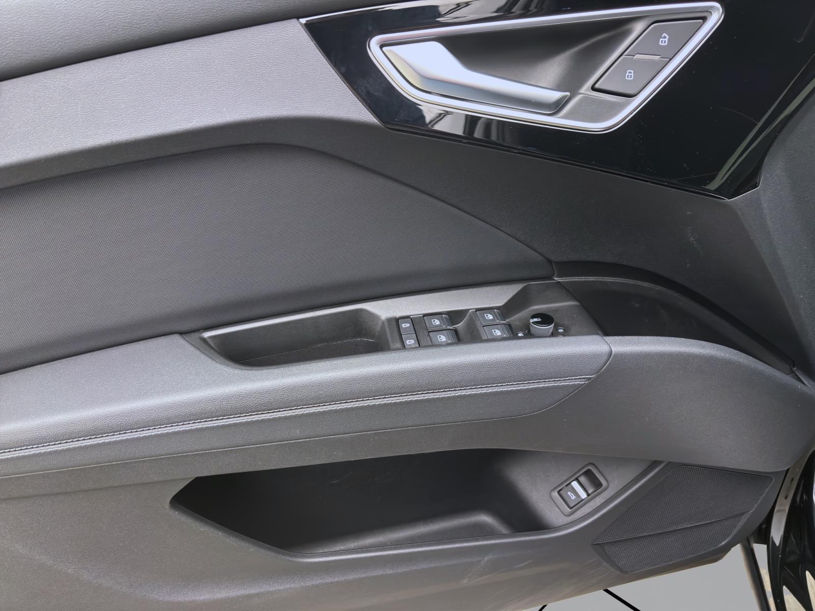 Bild 9: Audi Q4 e-tron Sportback 35 S LINE NAVI+ PDC MATRIX LM20