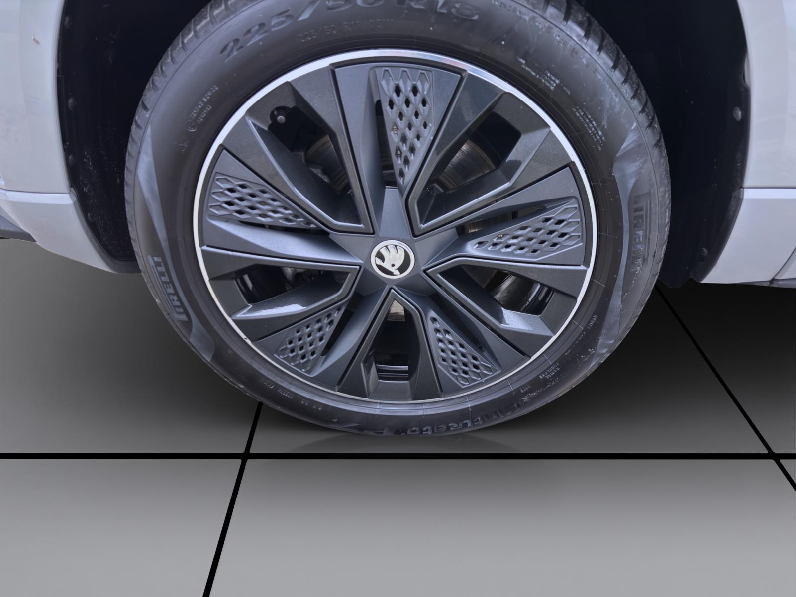 Bild 7: Skoda Karoq 2.0 TSI DSG 4x4 SPORTLINE PDC MATRIX SITZHZG LM18