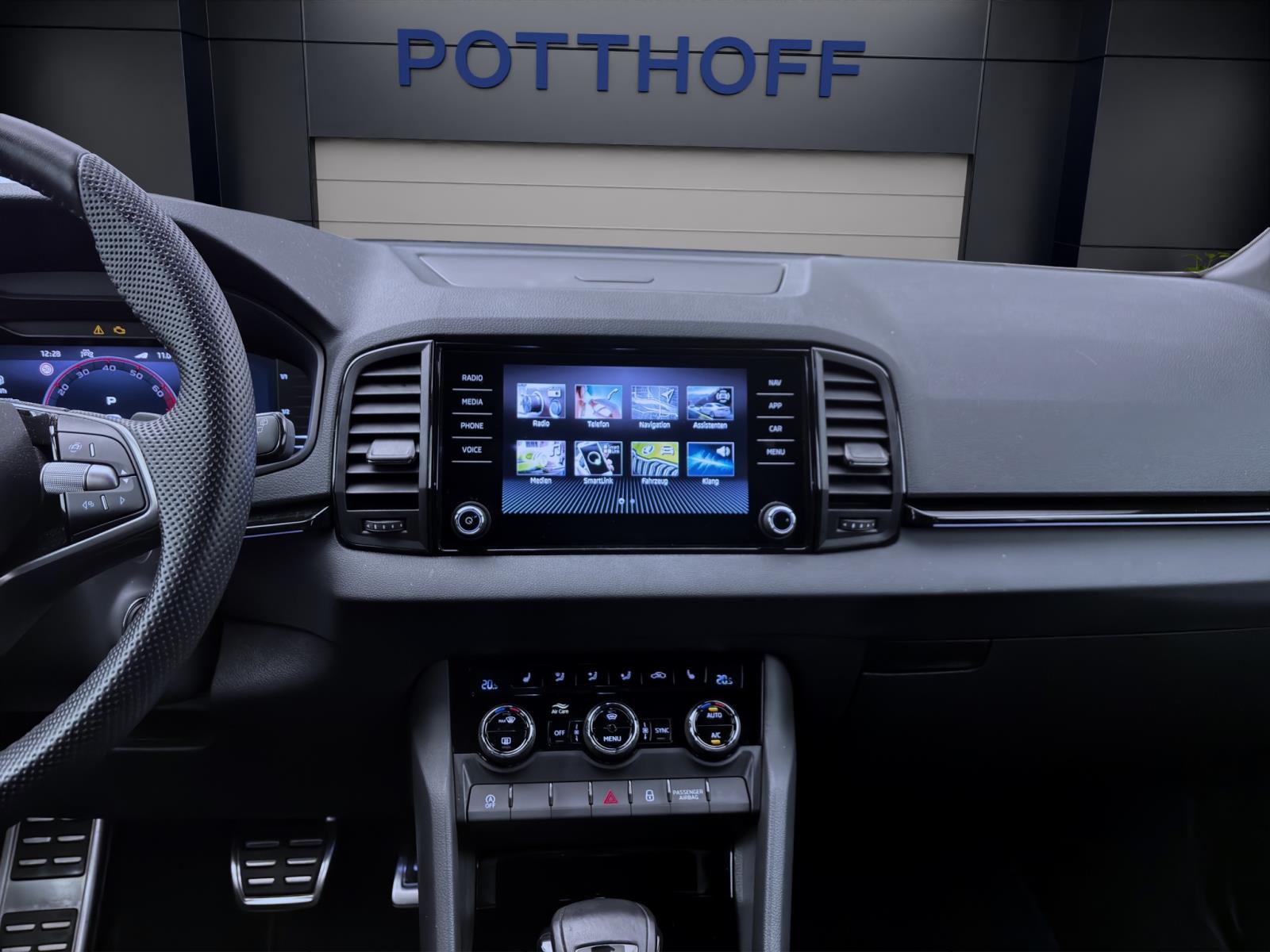 Bild 12: Skoda Karoq 2.0 TSI DSG 4x4 SPORTLINE PDC MATRIX SITZHZG LM18