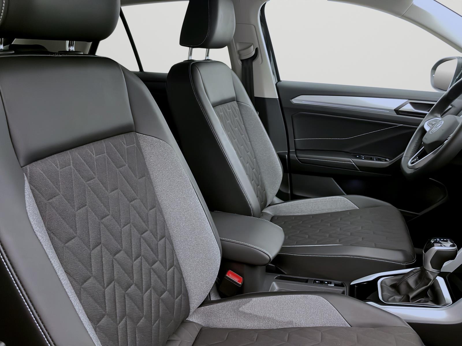 Bild 15: Volkswagen T-Roc 2.0 TDI DSG GOAL AHK NAVI PDC LED+