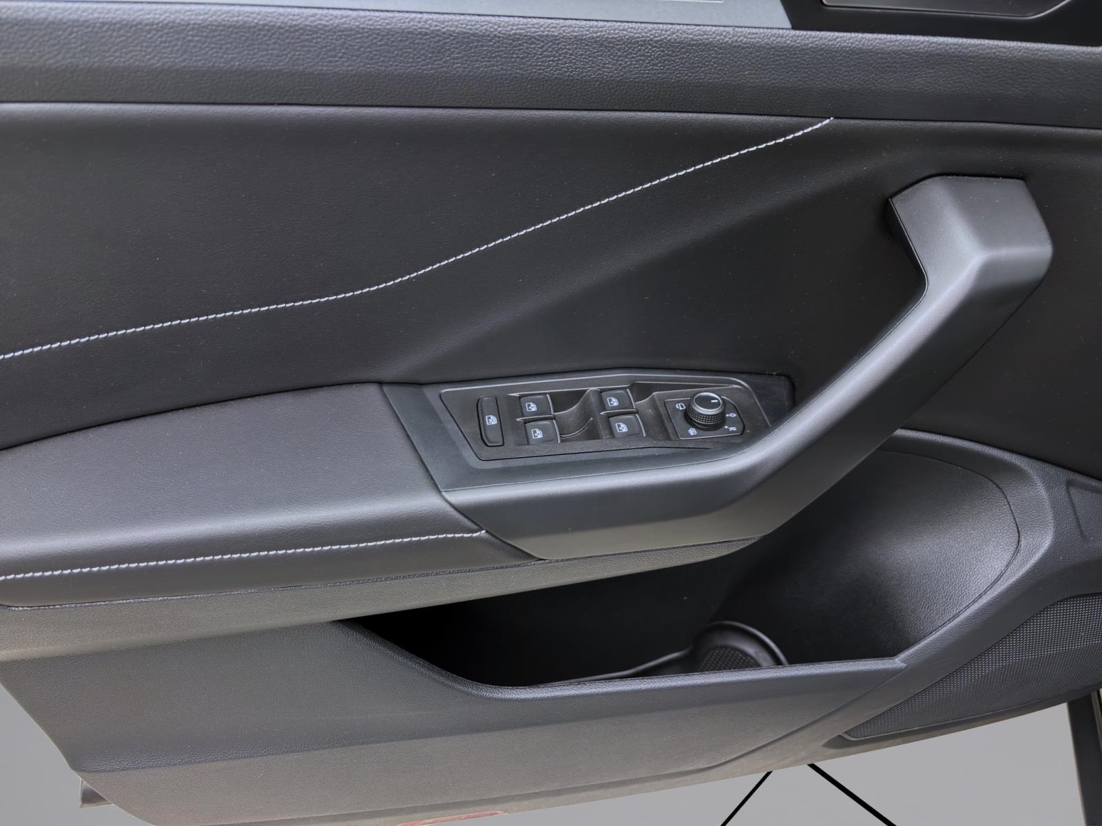 Bild 9: Volkswagen T-Roc 2.0 TDI DSG GOAL AHK NAVI PDC ACC LED+