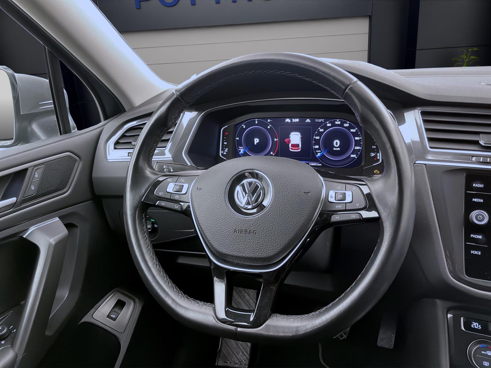 Bild 9: Volkswagen Tiguan Allspace 2.0 TDI DSG 4M HIGHLINE STDHZG AHK KAMERA PDC