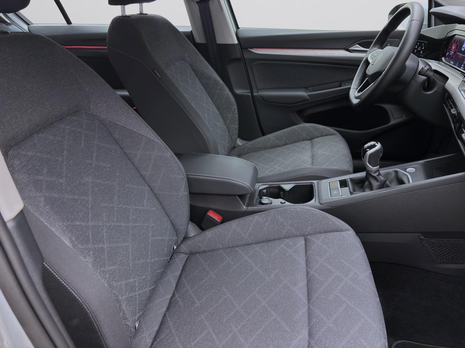 Bild 14: Volkswagen Golf 2.0 TDI LIFE NAVI PDC SITZHZG LED+