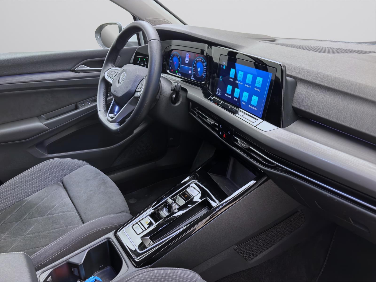 Bild 16: Volkswagen Golf 2.0 TDI DSG STYLE STANDHZG NAVI IQ.LIGHT