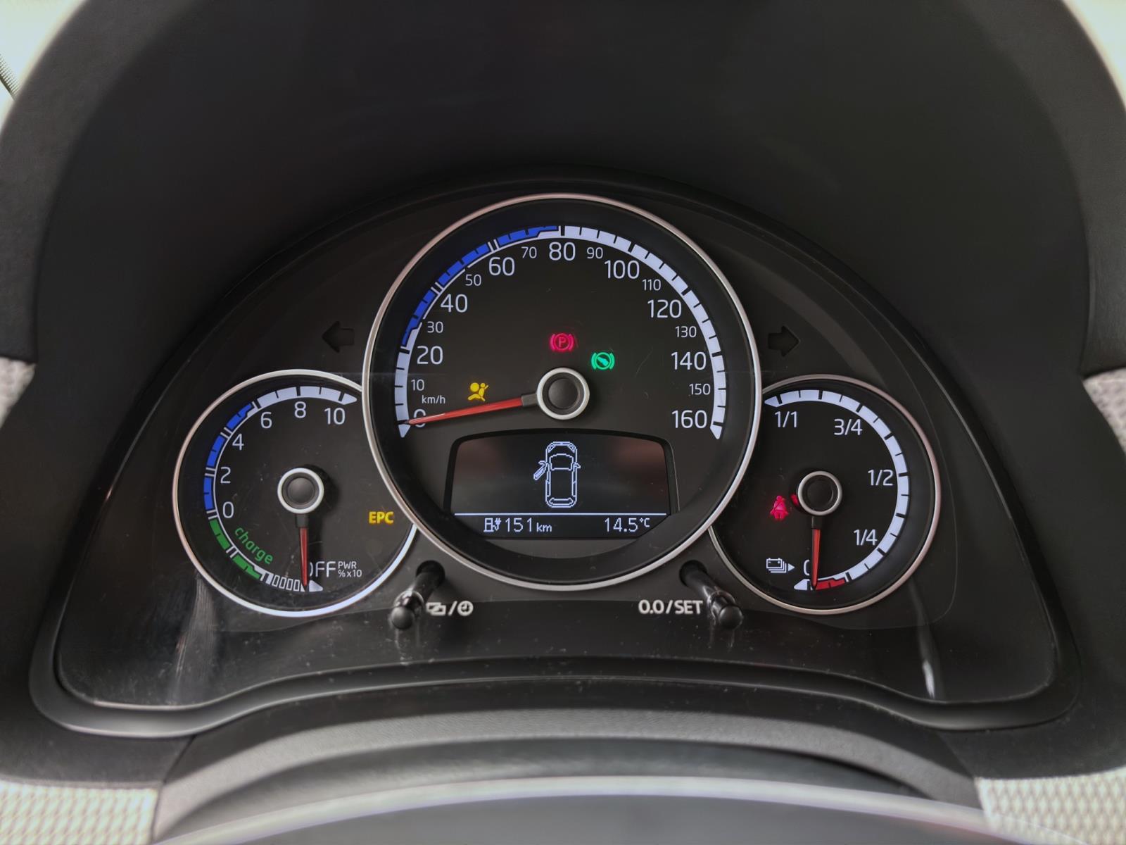 Bild 11: Volkswagen e-up! MAX KAMERA PDC KLIMA SITZHZG KLIMA