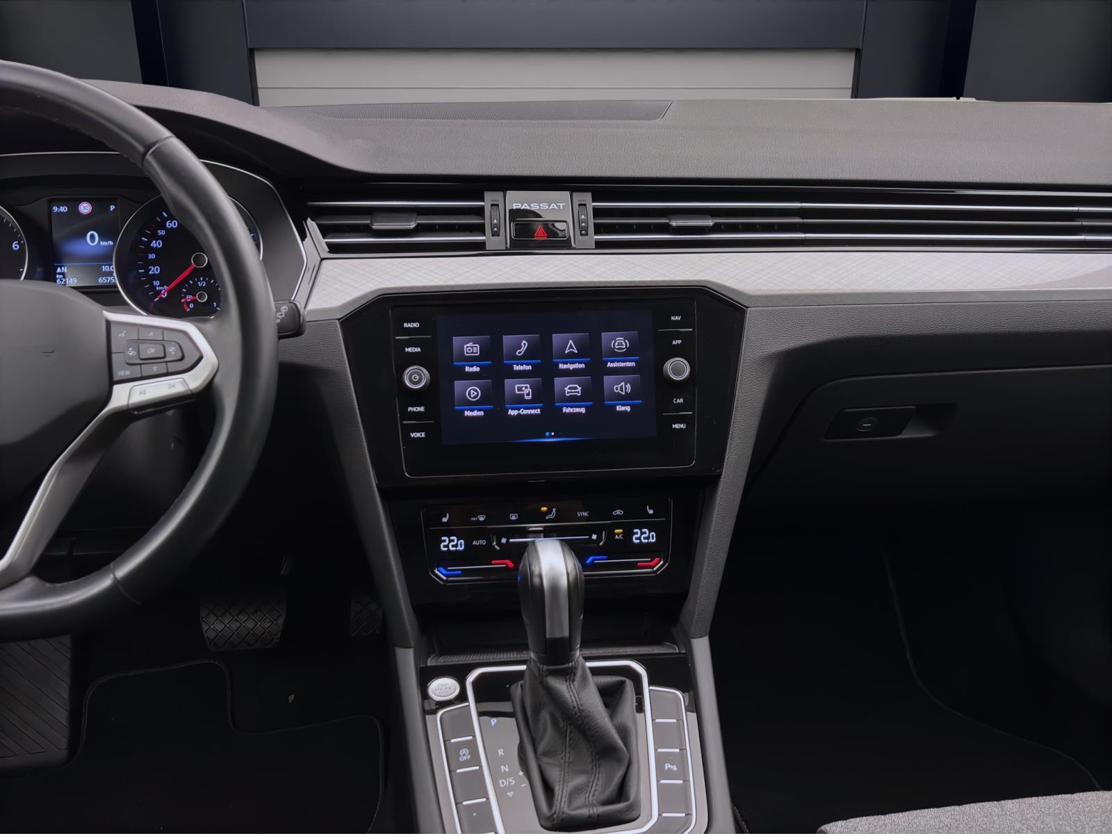 Bild 13: Volkswagen Passat Variant 1.5 TSI DSG BUSINESS AHK NAVI SITZHZG LED