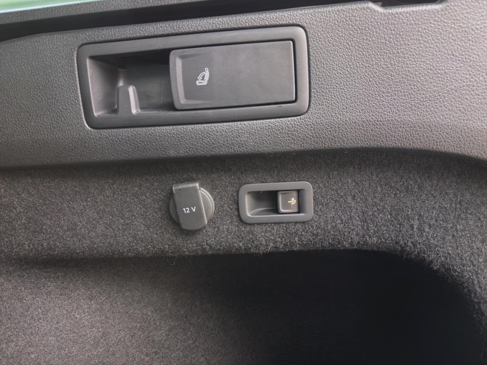 Bild 17: Volkswagen Passat Variant 1.5 TSI DSG BUSINESS AHK NAVI SITZHZG LED