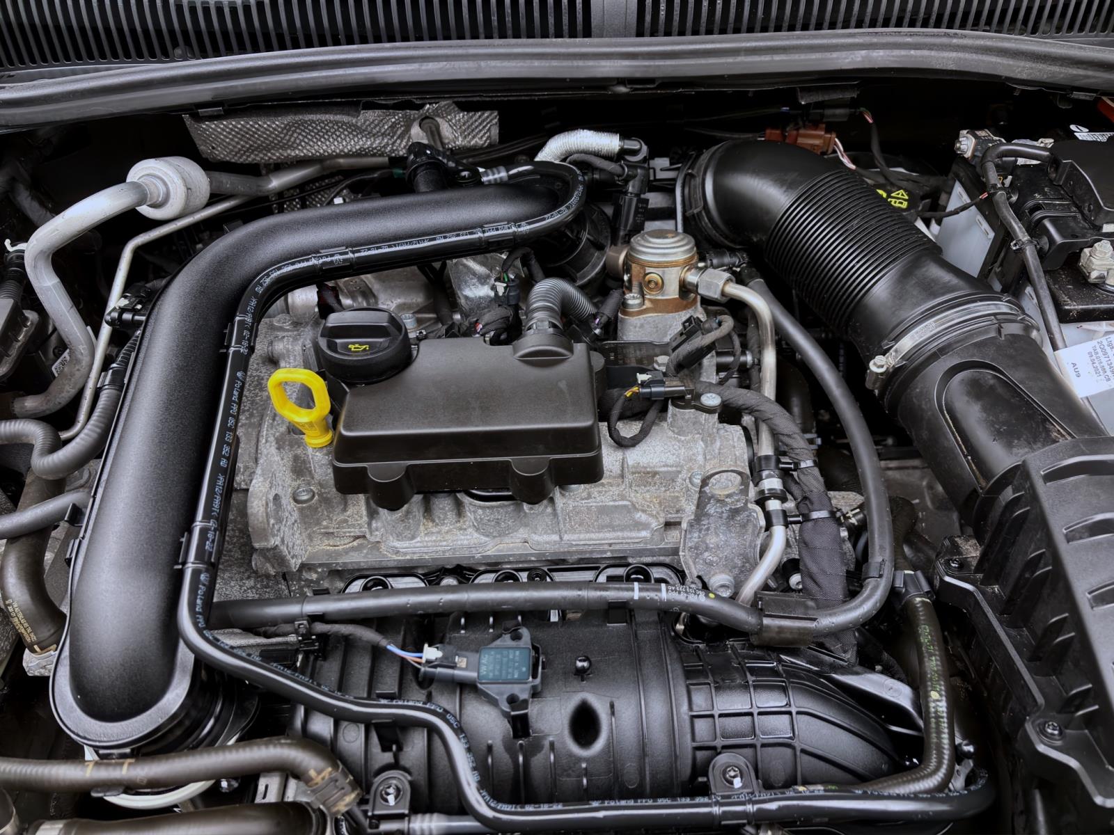 Bild 17: Volkswagen Taigo 1.0 TSI DSG R-LINE IQ.LIGHT PDC SITZHZG DAB+