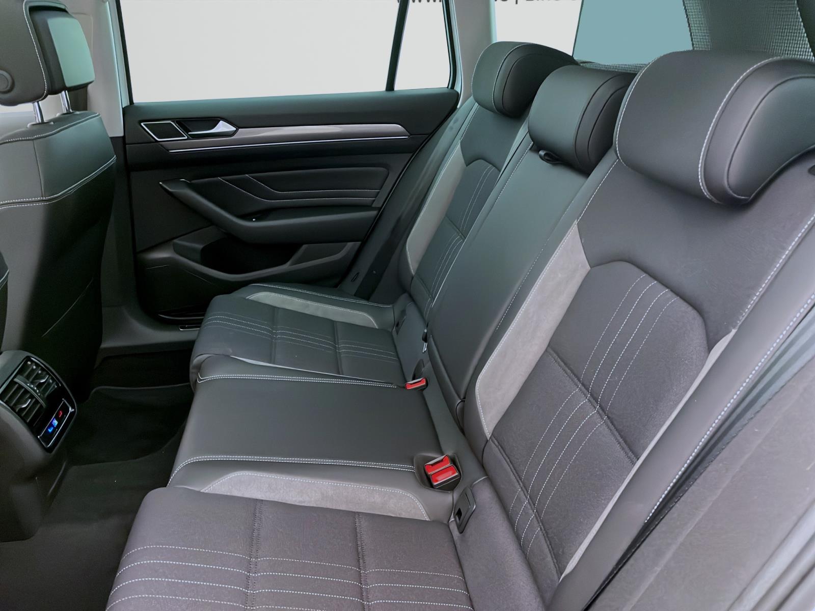 Bild 13: Volkswagen Passat Variant 2.0 TDI DSG 4M ALLTRACK PANO AHK NAVI IQ.LIGHT