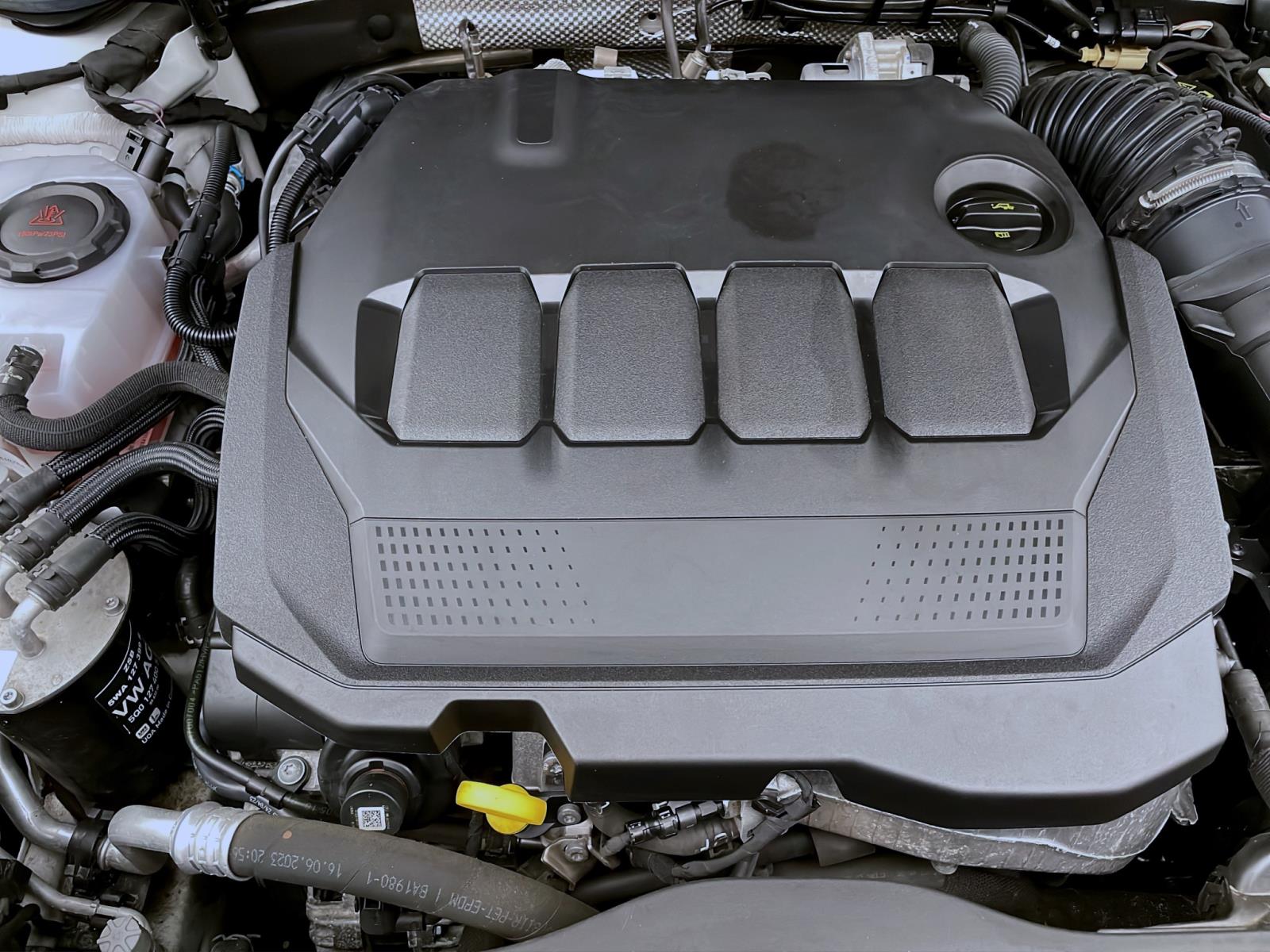 Bild 16: Volkswagen Passat Variant 2.0 TDI DSG 4M ALLTRACK PANO AHK NAVI IQ.LIGHT