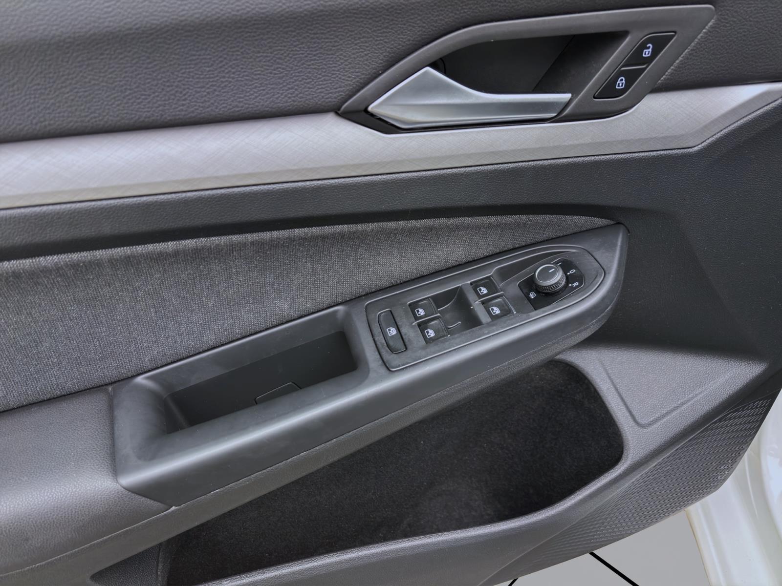 Bild 9: Volkswagen Golf Variant 2.0 TDI DSG LIFE KAMERA NAVI PDC LED