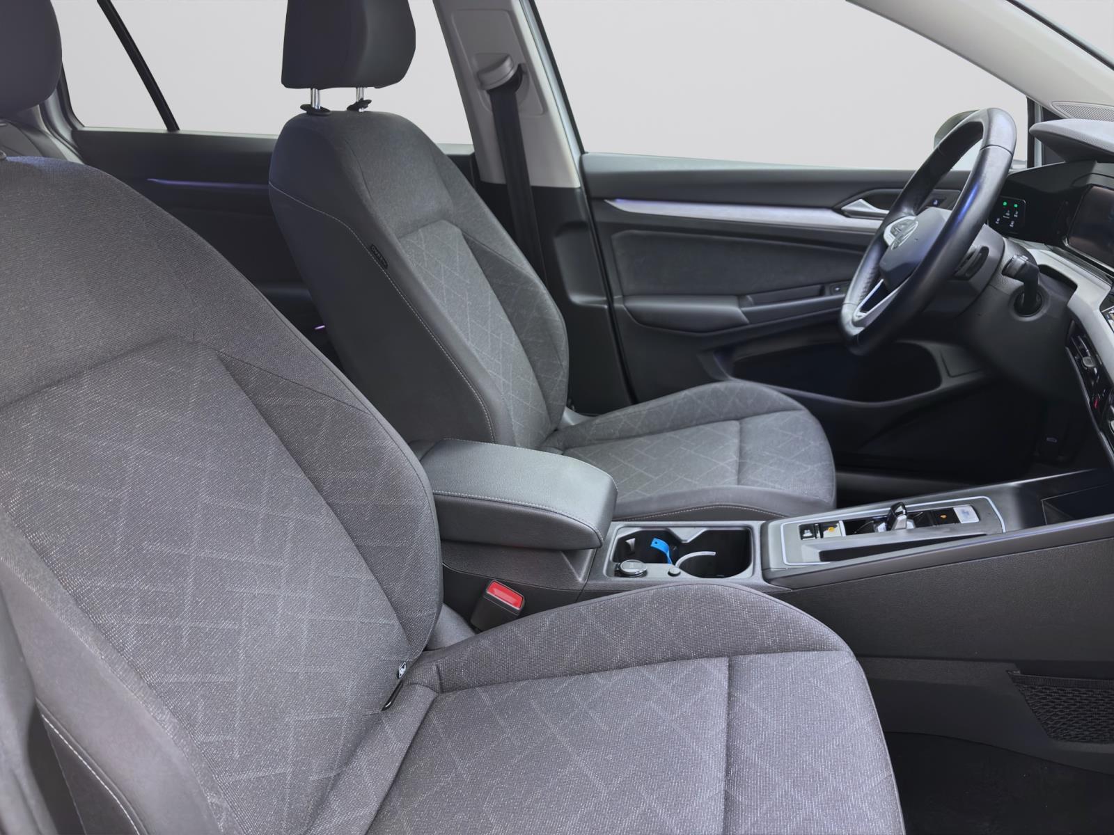 Bild 14: Volkswagen Golf Variant 2.0 TDI DSG LIFE KAMERA NAVI PDC LED