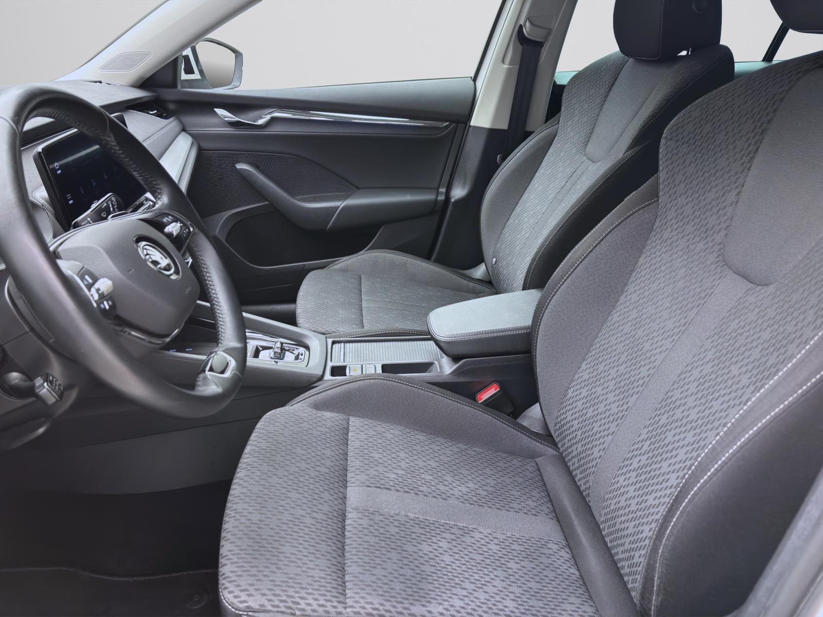 Bild 8: Skoda Octavia Combi 2.0 TDI DSG STYLE AHK NAVI PDC SITZHZG