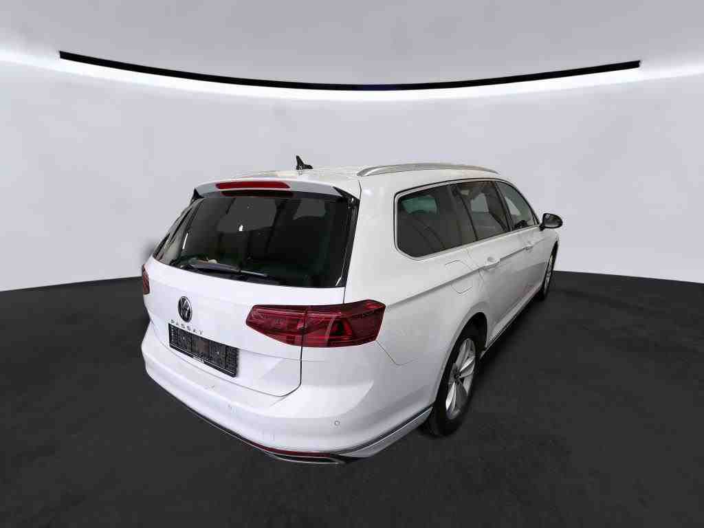 Bild 1: Volkswagen Passat Variant 2.0 TDI DSG ELEGANCE STANDHZG PANO AHK