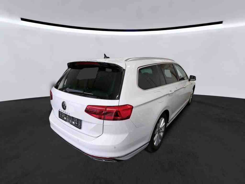 Bild 1: Volkswagen Passat Variant 2.0 TDI DSG BUSINESS PANO STDHZG AHK IQ.LIGHT