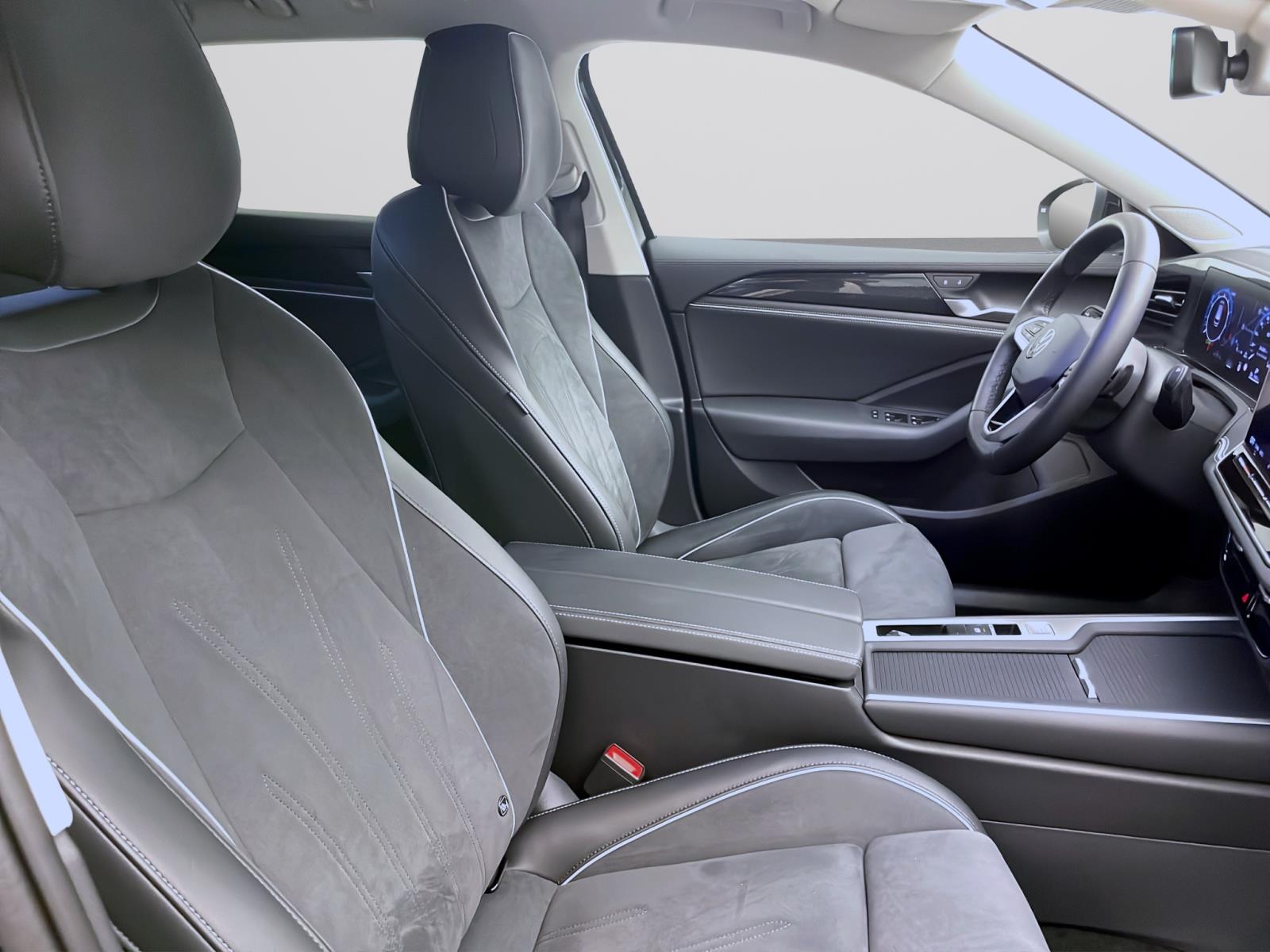 Bild 14: Volkswagen Passat Variant 1.5 eTSI DSG BUSINESS AHK NAVI KAMERA 360°