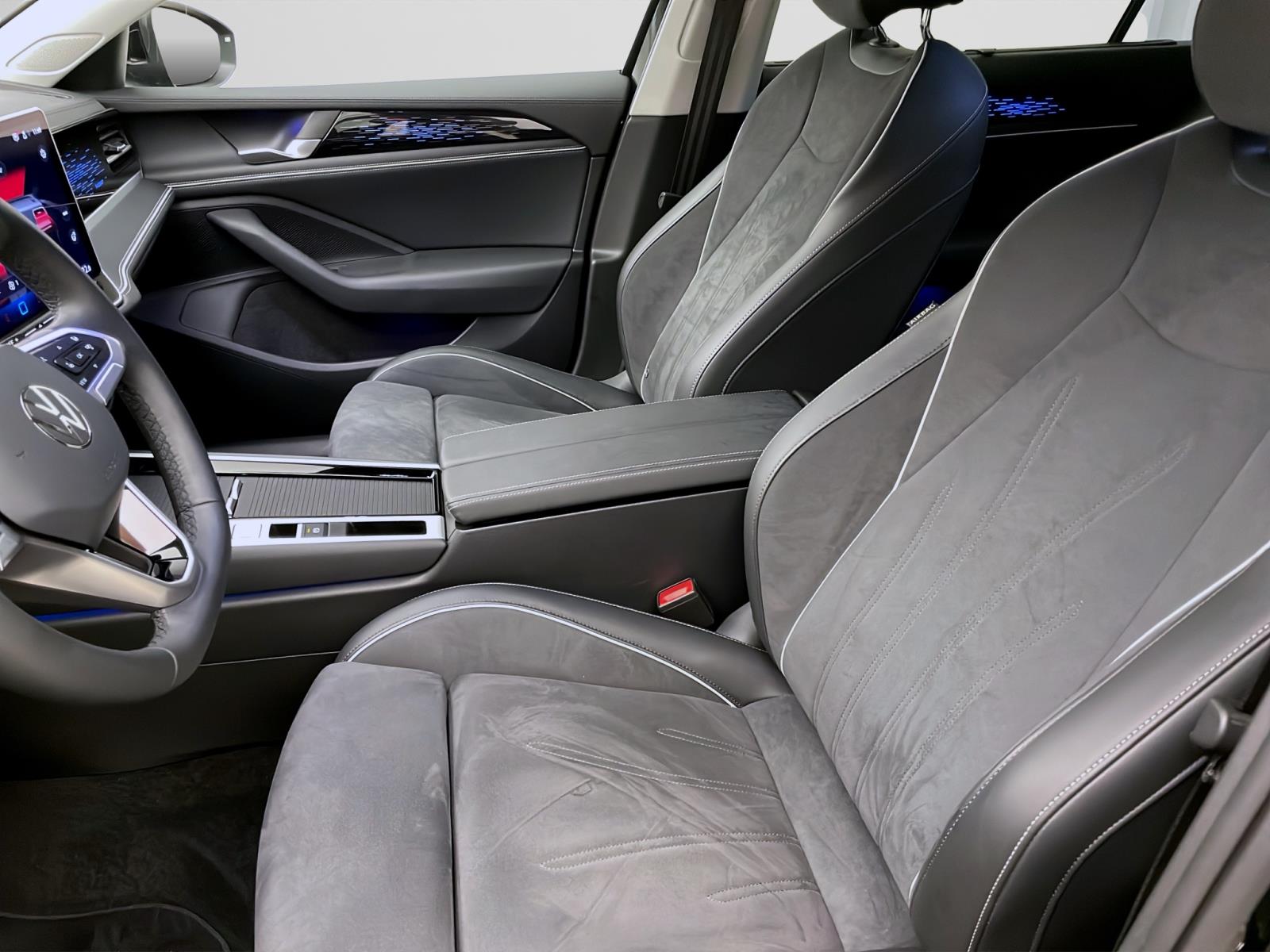 Bild 8: Volkswagen Passat Variant 2.0 TDI DSG ELEGANCE AHK IQ.LIGHT KAMERA PDC