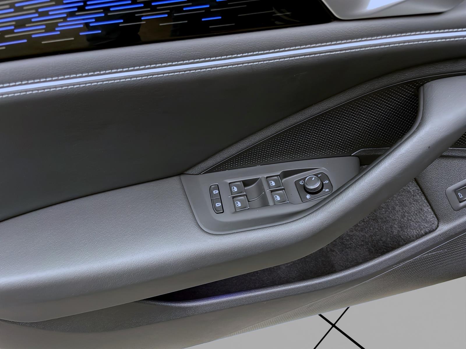 Bild 9: Volkswagen Passat Variant 2.0 TDI DSG ELEGANCE AHK IQ.LIGHT KAMERA PDC