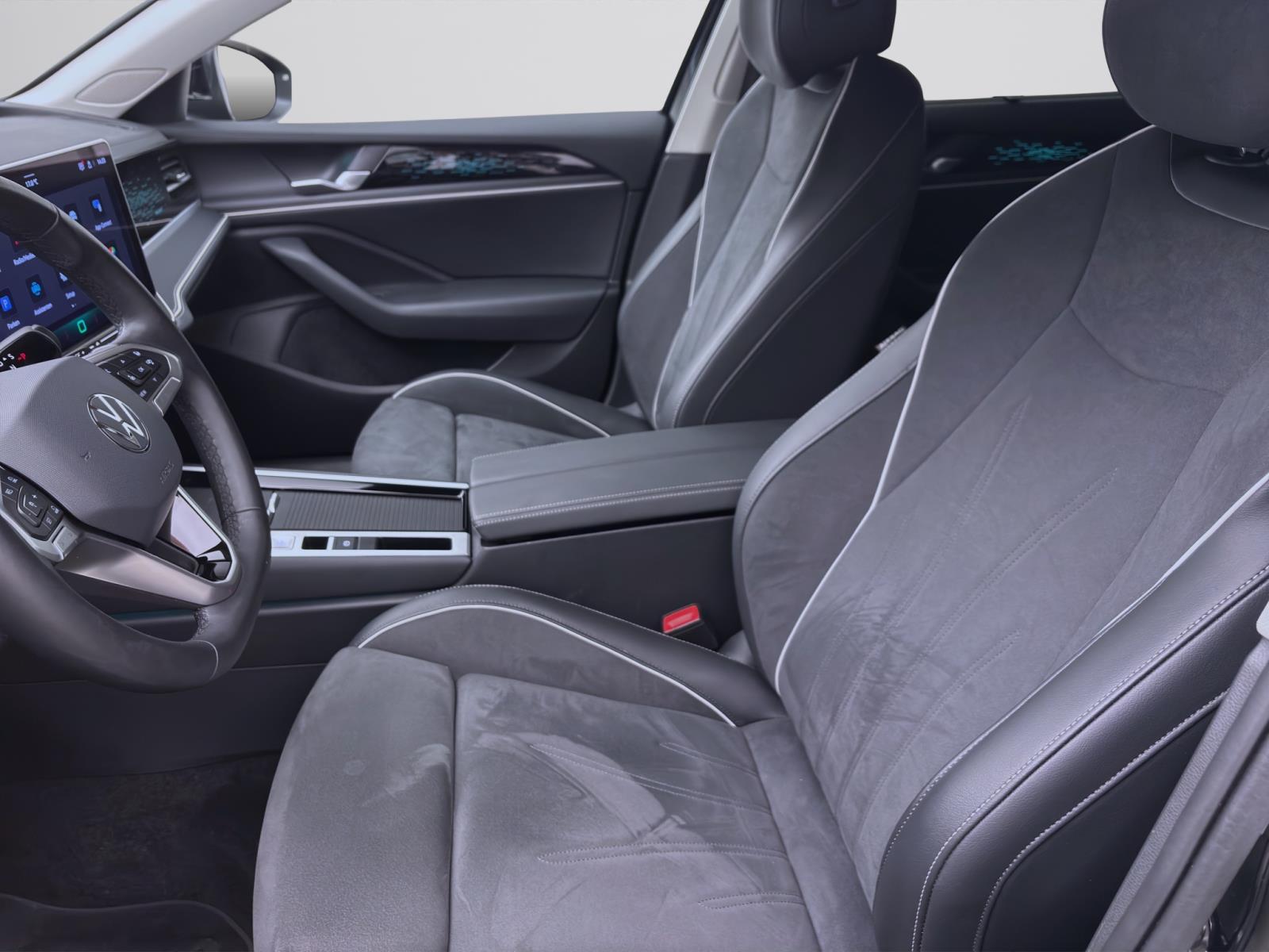 Bild 8: Volkswagen Passat Variant 2.0 TDI DSG ELEGANCE AHK IQ.LIGHT KAMERA PDC