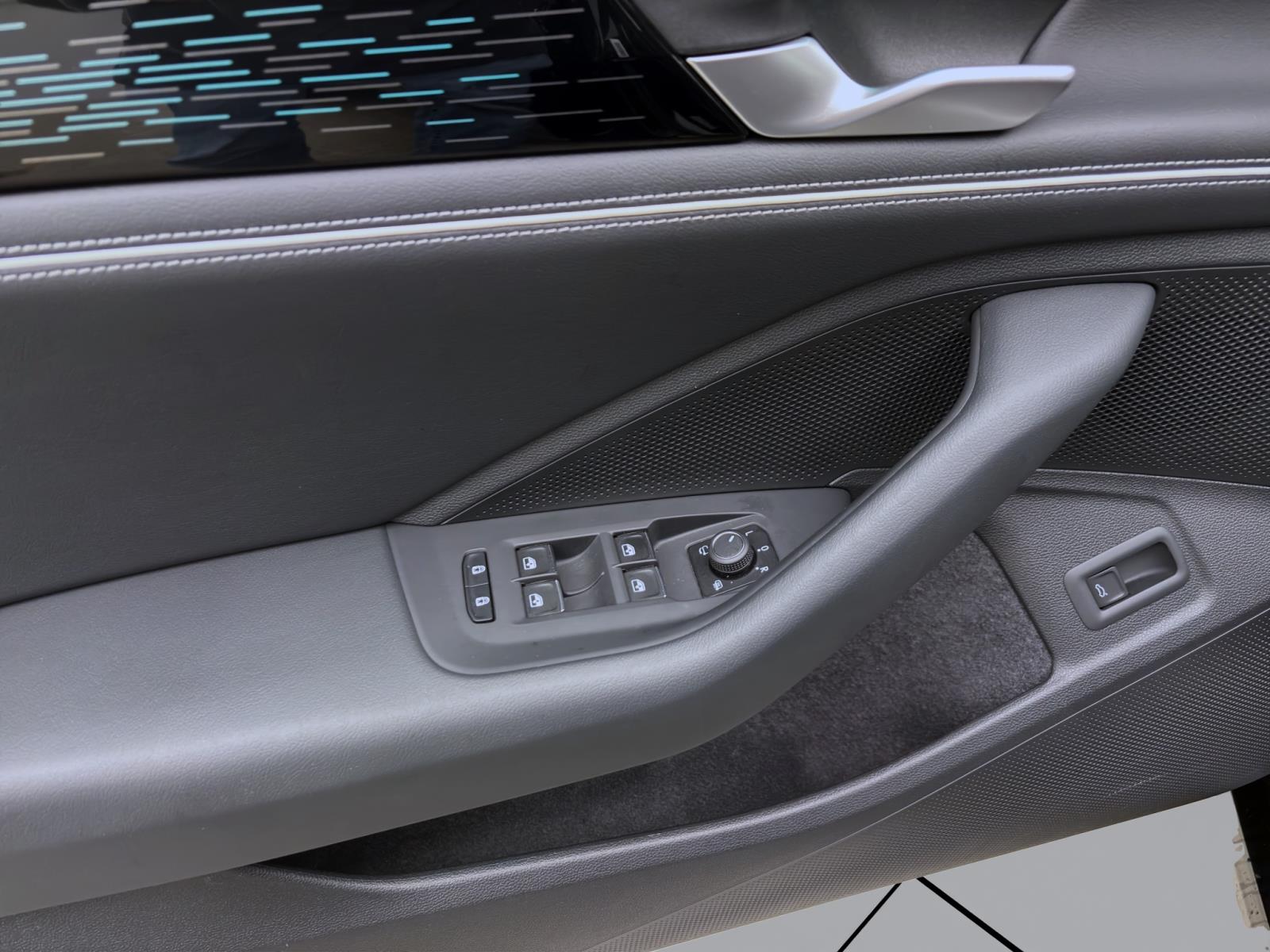 Bild 9: Volkswagen Passat Variant 2.0 TDI DSG ELEGANCE AHK IQ.LIGHT KAMERA PDC