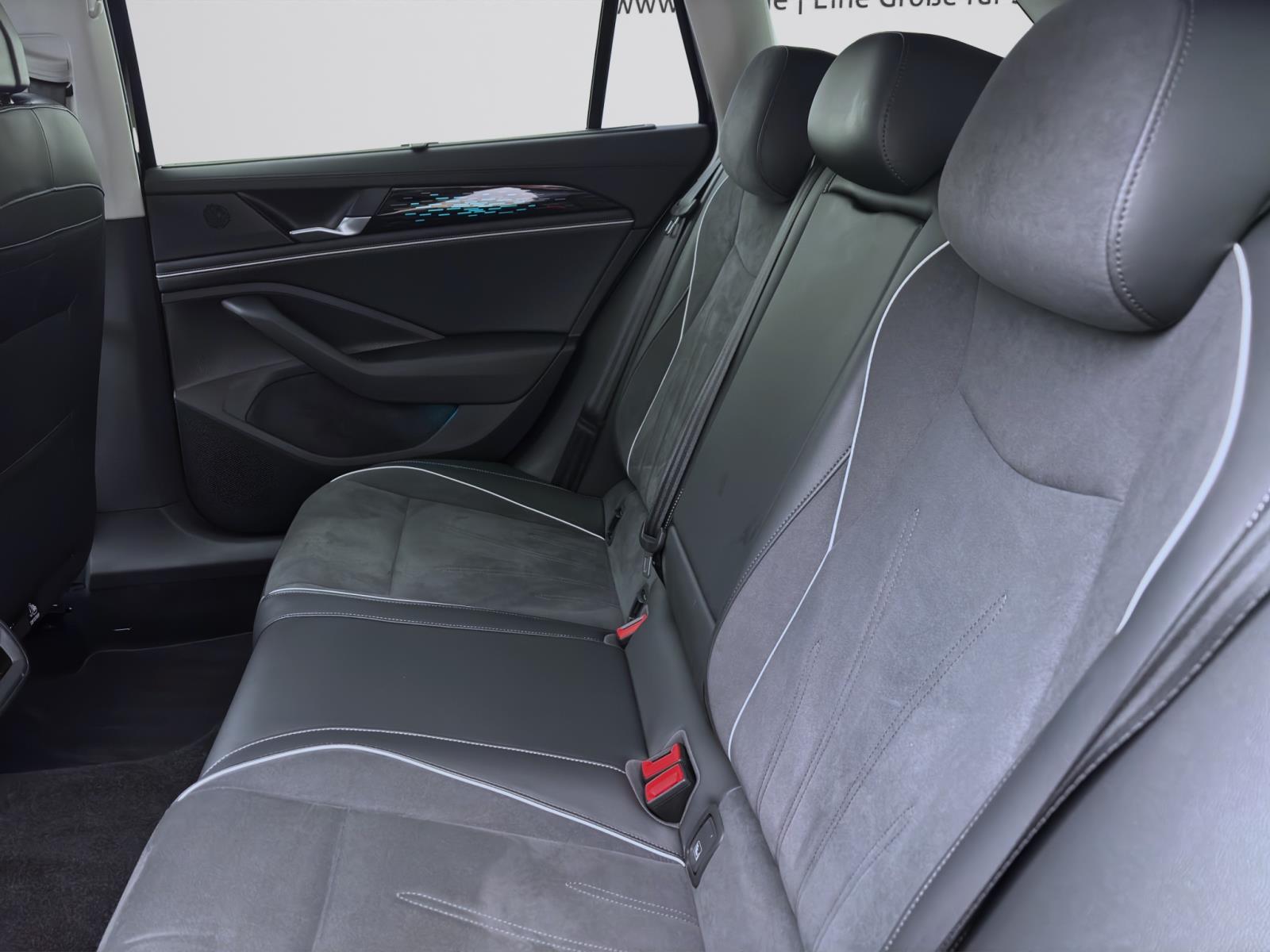 Bild 13: Volkswagen Passat Variant 2.0 TDI DSG ELEGANCE AHK IQ.LIGHT KAMERA PDC