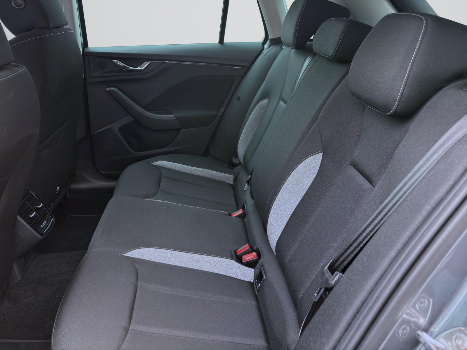 Bild 13: Skoda Kamiq 1.0 TSI DSG SELECTION PDC KAMERA SITZHZG KLIMA