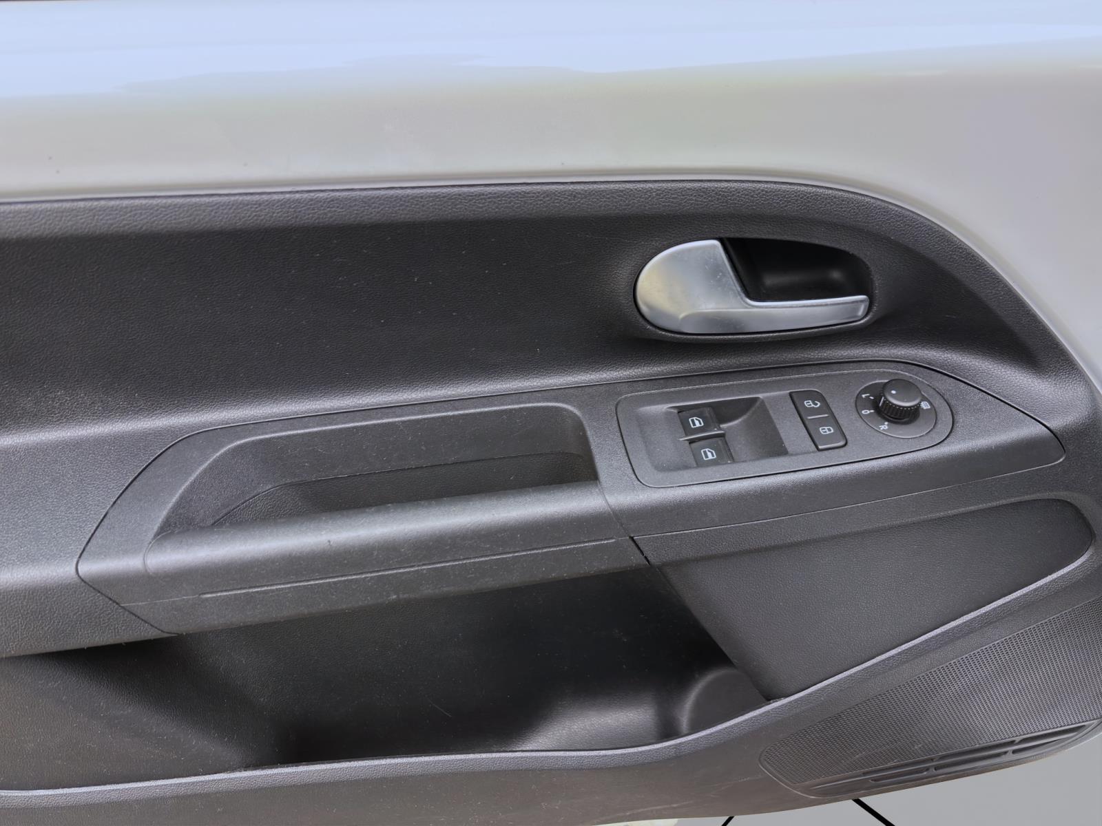 Bild 9: Volkswagen up! 1.0 MPI MOVE UP! KAMERA PDC SITZHZG KLIMA