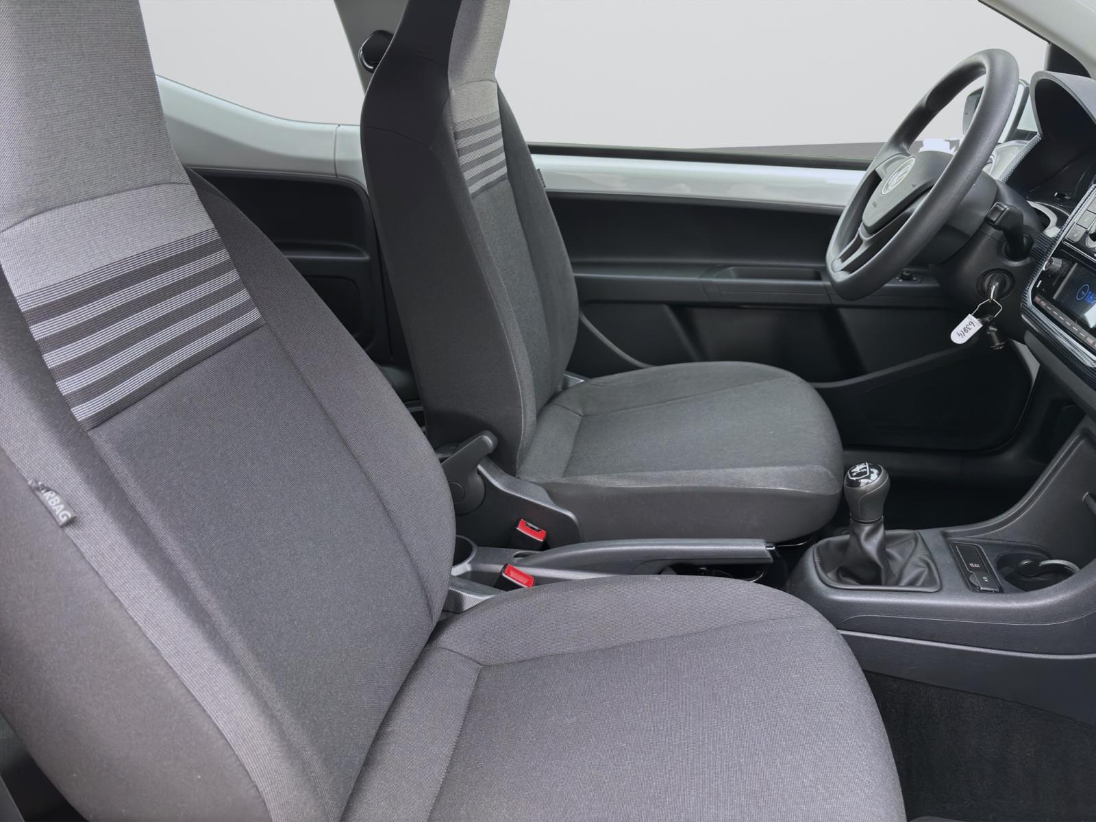 Bild 14: Volkswagen up! 1.0 MPI MOVE UP! KAMERA PDC SITZHZG KLIMA