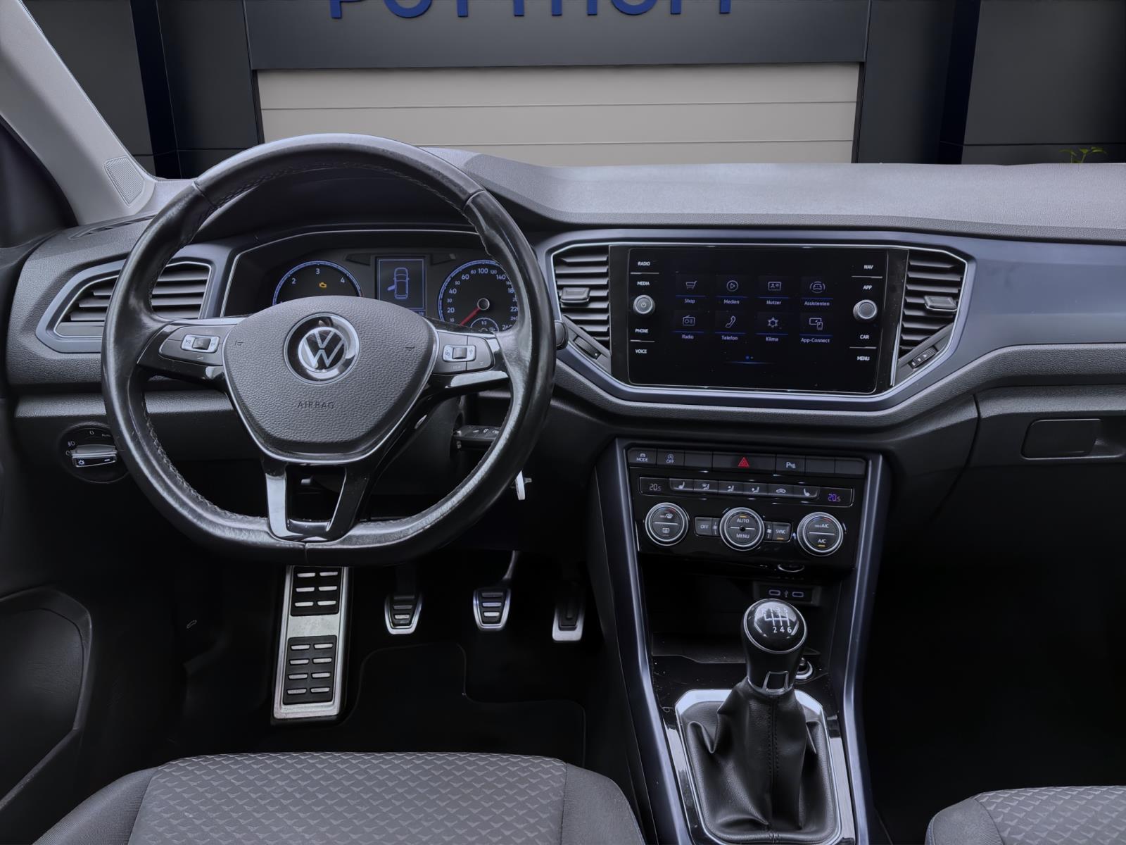 Bild 11: Volkswagen T-Roc 2.0 TDI UNITED NAVI SITZHZG PDC DAB+