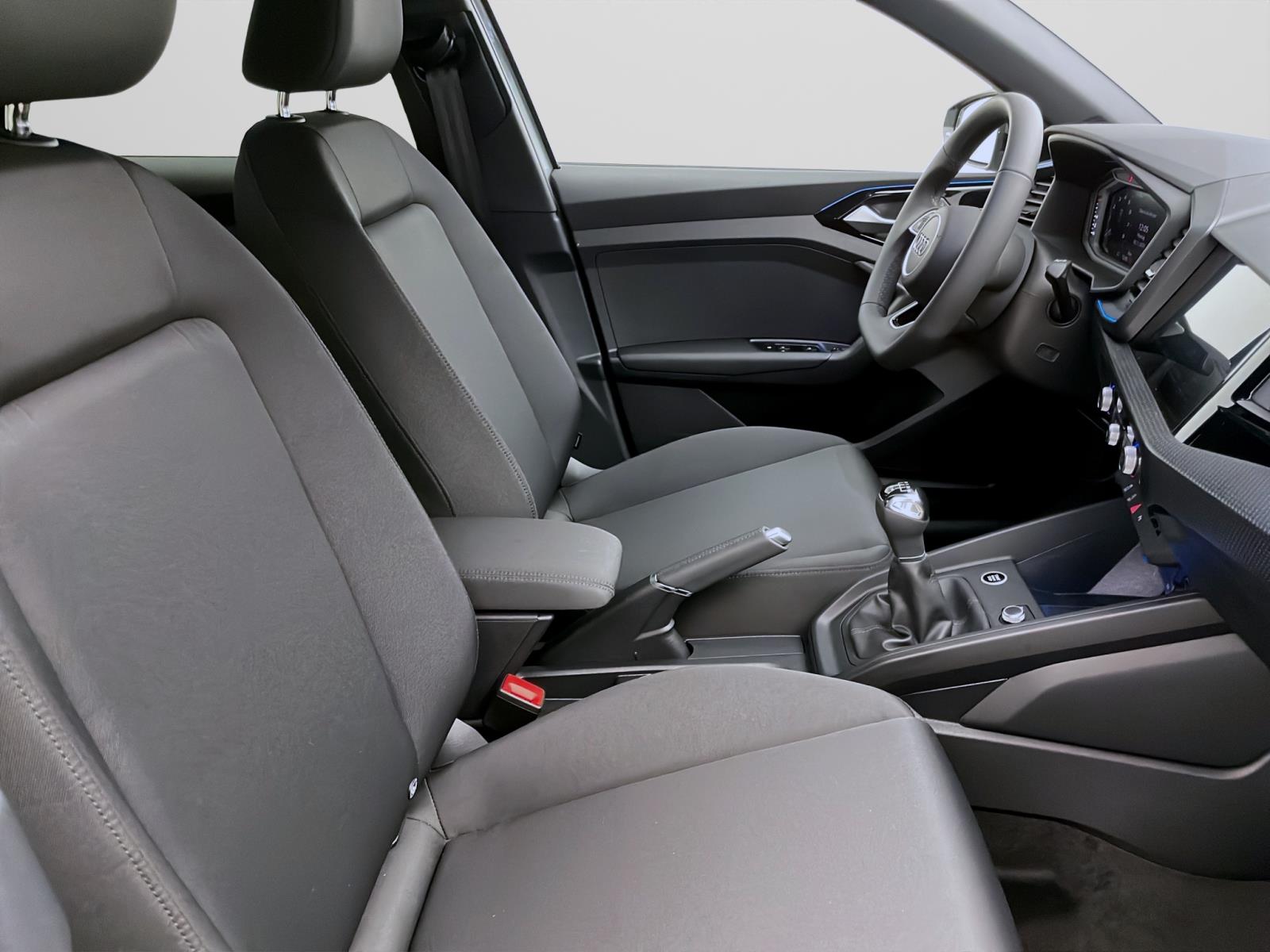 Bild 14: Audi A1 Sportback 25 TFSI PDC SITZHZG KLIMA LED