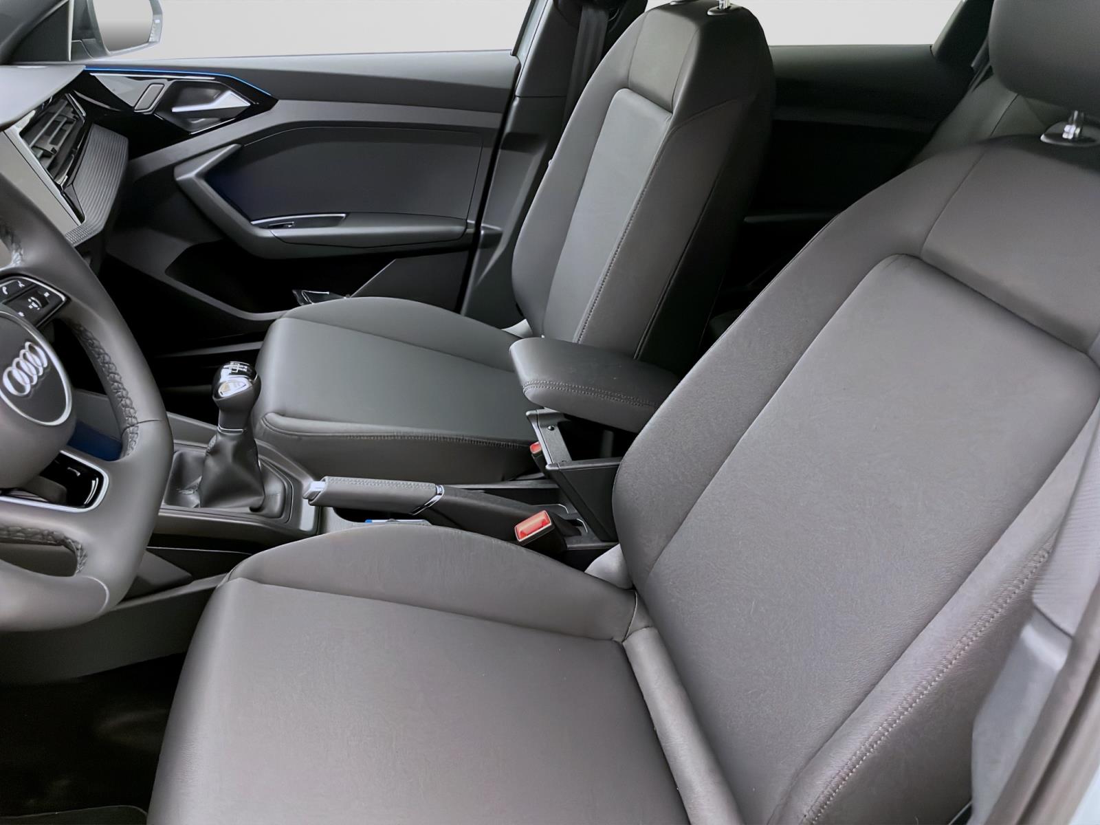 Bild 8: Audi A1 Sportback 25 TFSI PDC SITZHZG KLIMA LED