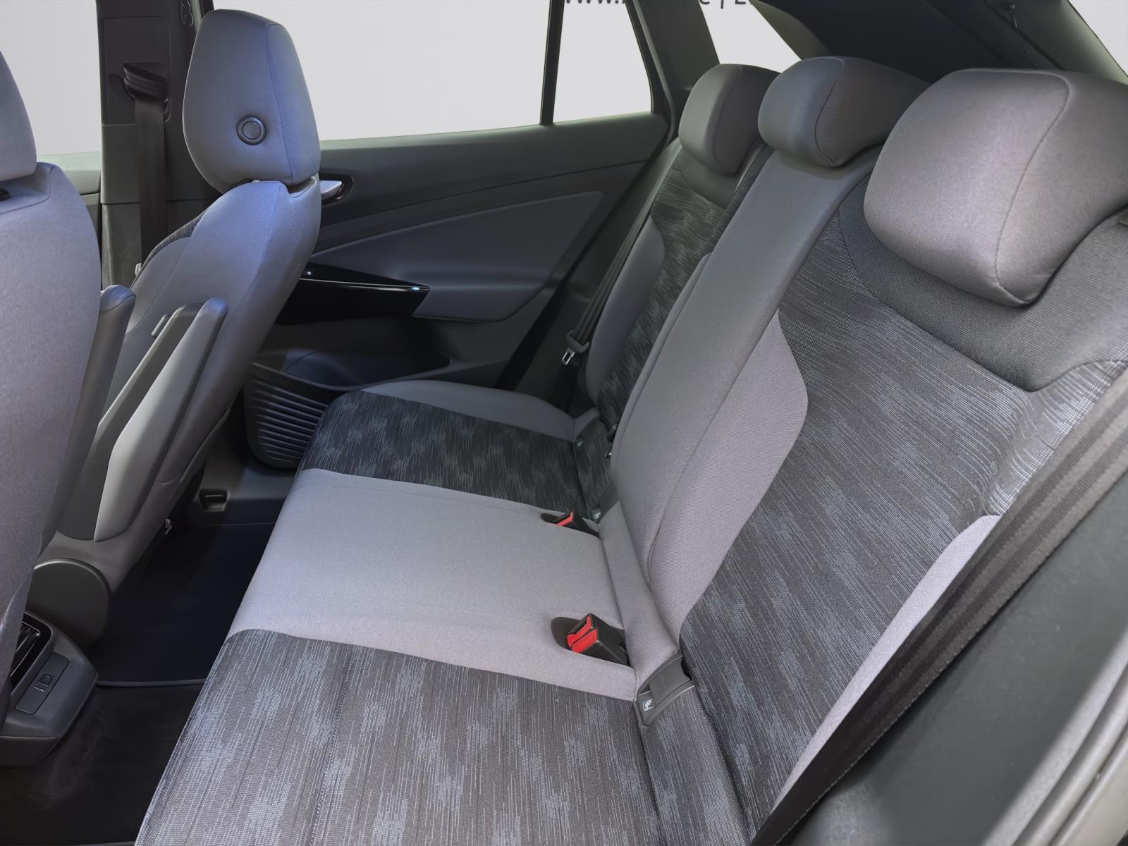 Bild 13: Volkswagen ID.4 PURE PERFORMANCE NAVI IQ.LIGHT PDC SITZHZG LM19