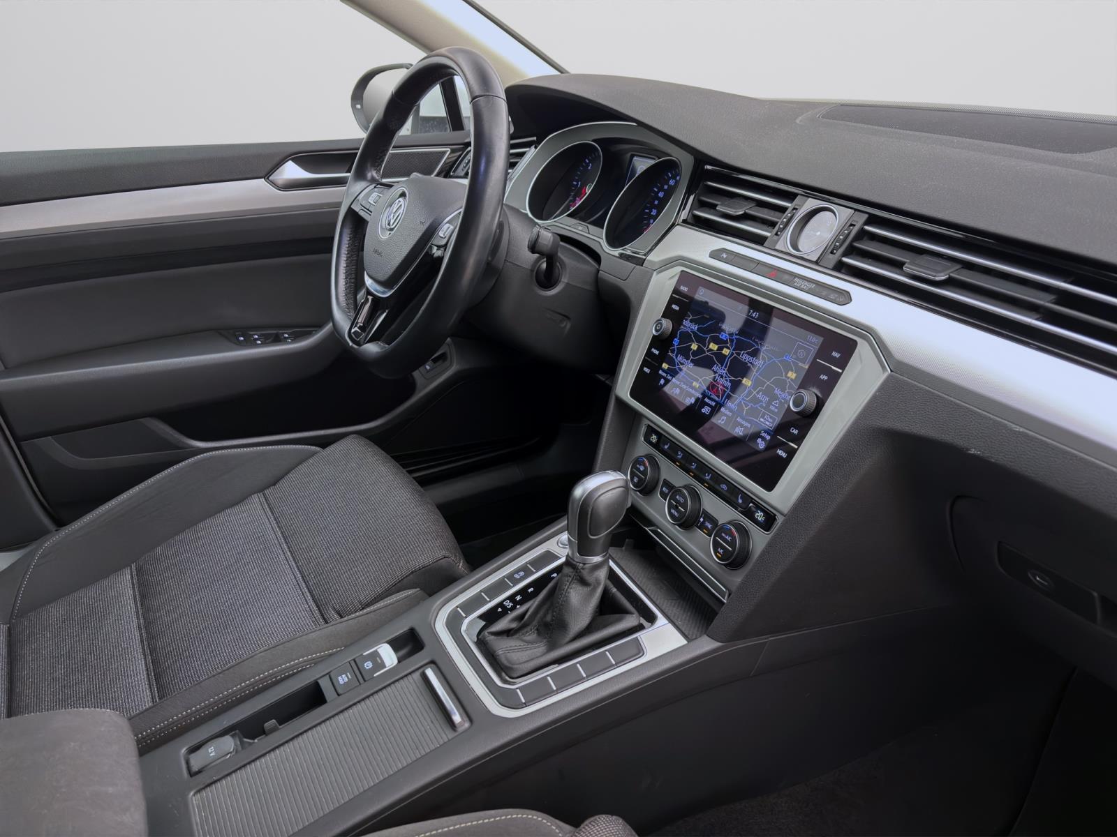 Bild 16: Volkswagen Passat Variant 1.6 TDI DSG COMFORTLINE NAVI ACC PDC KAMERA