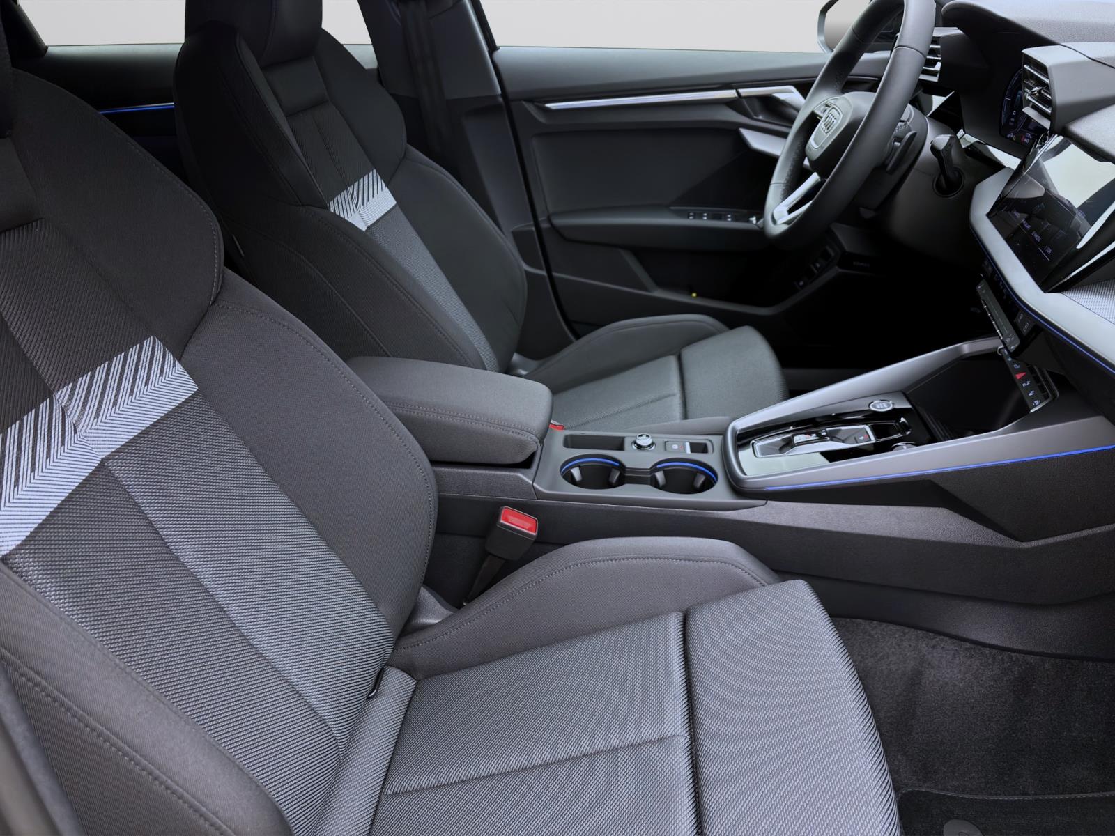 Bild 14: Audi A3 Sportback 40 TFSIe ADVANCED NAVI+ KAMERA PDC LM17