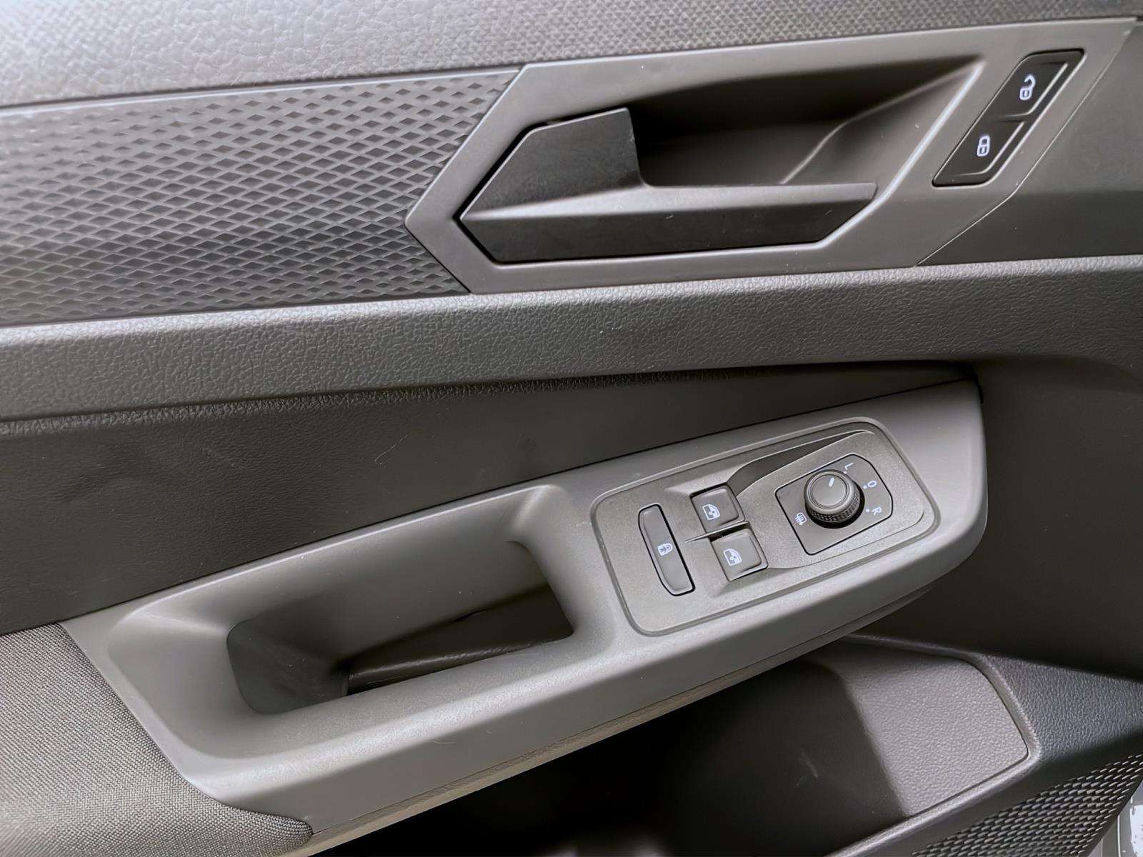 Bild 9: Volkswagen Caddy 2.0 TDI KOMBI KR NAVI PDC KLIMA SHZG