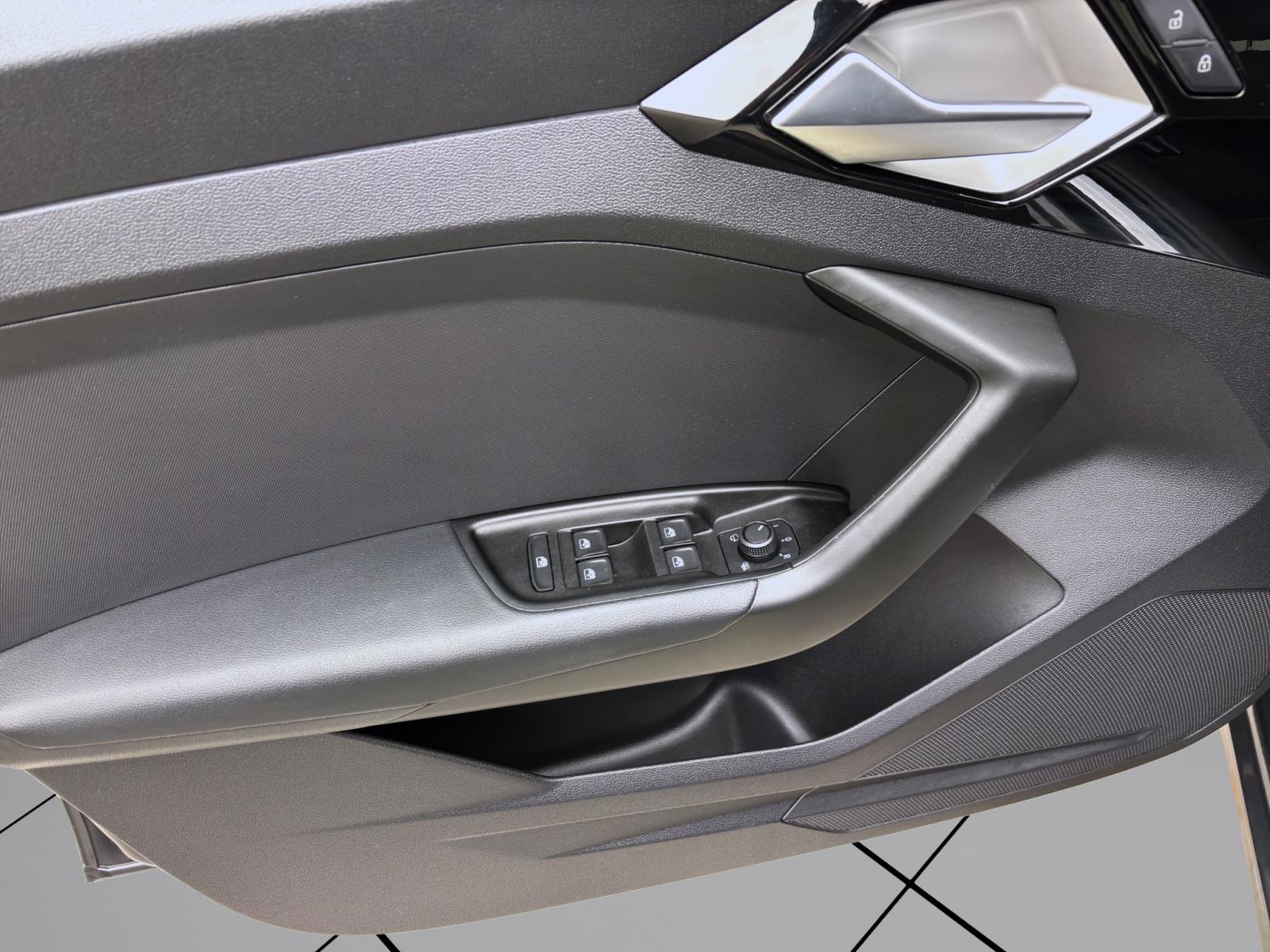 Bild 9: Audi A1 Sportback 25 TFSI ADVANCED LED PDC SITZHZG VIRTUAL