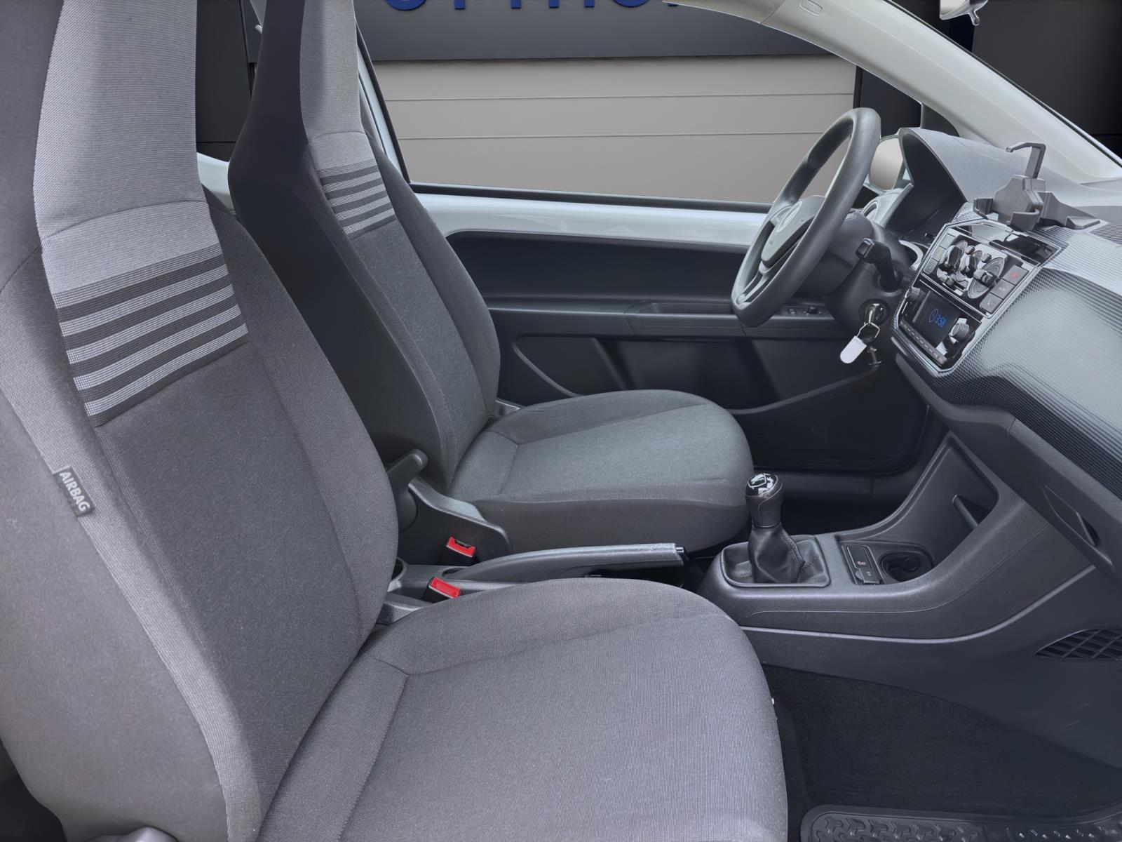 Bild 15: Volkswagen up! 1.0 MPI MOVE UP! KAMERA PDC SITZHZG KLIMA