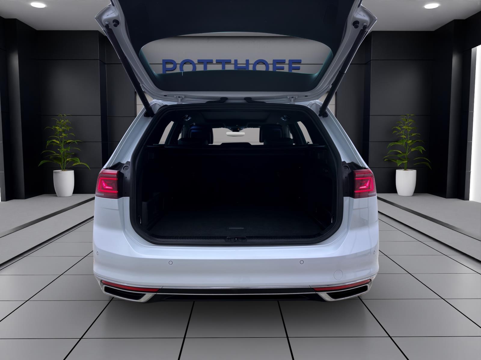 Bild 3: Volkswagen Passat Variant 2.0 TDI DSG ELEGANCE STDHZG AHK PANO NAVI