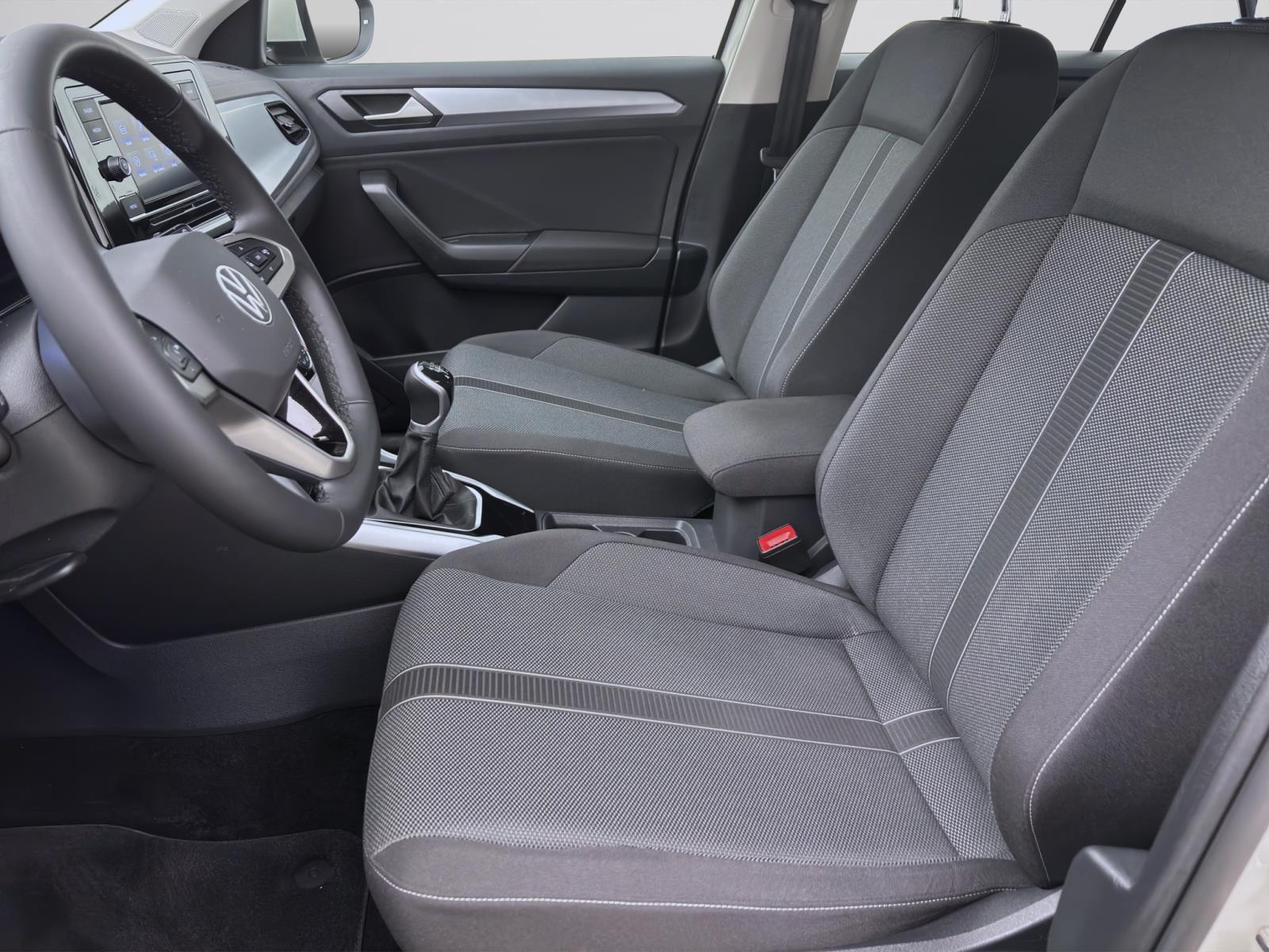 Bild 8: Volkswagen T-Roc 1.0 TSI LIFE PDC LED KLIMA DAB+