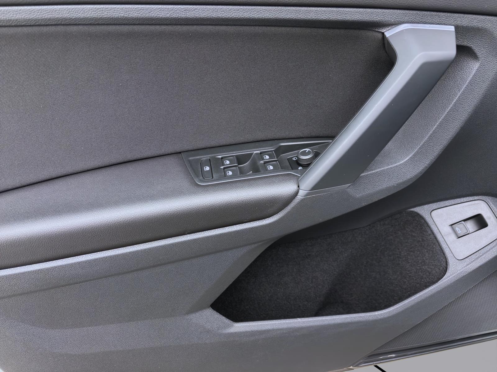 Bild 9: Volkswagen Tiguan 2.0 TDI DSG ELEGANCE PANO IQ.LIGHT KAMERA PDC