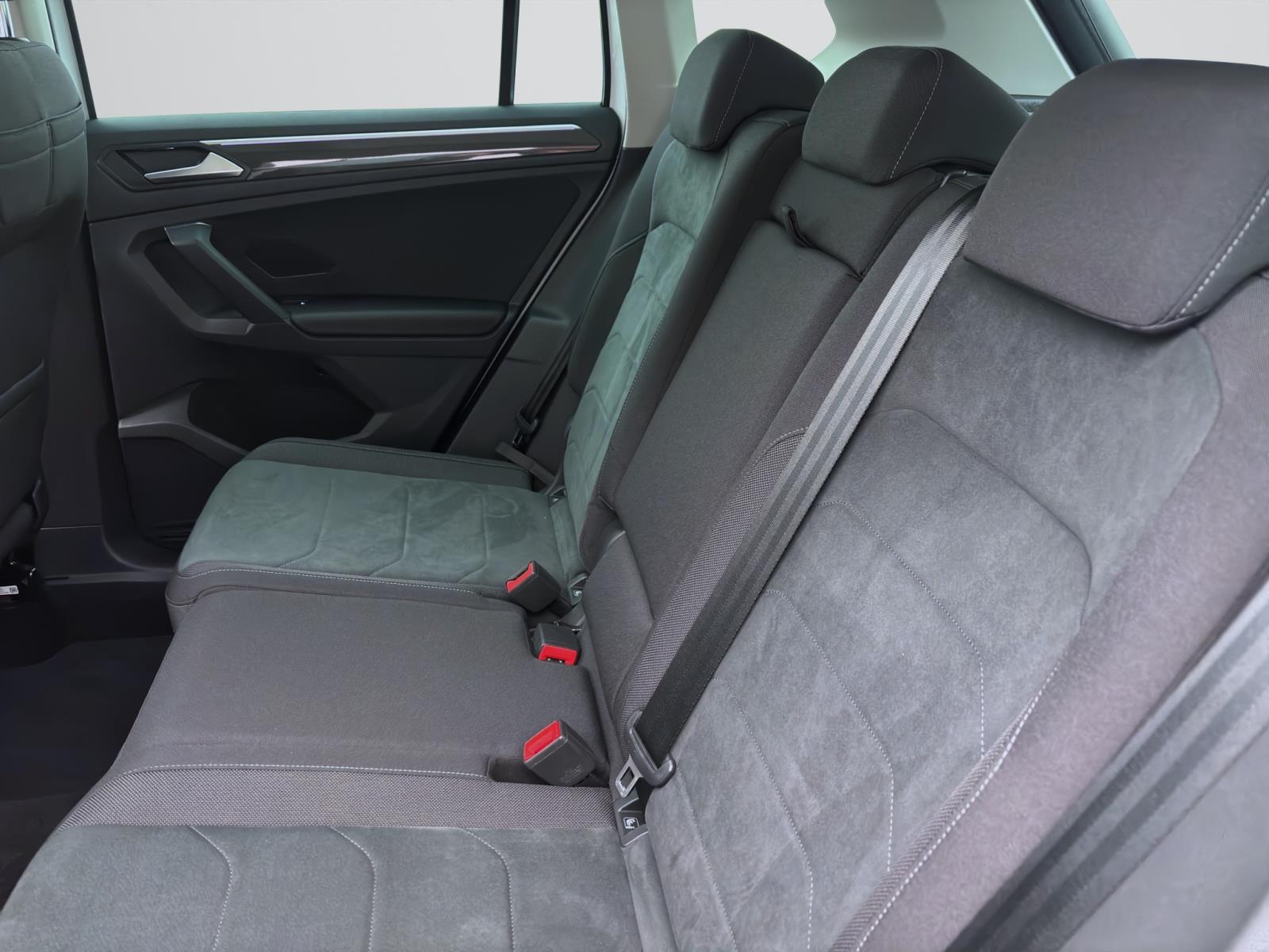 Bild 14: Volkswagen Tiguan 2.0 TDI DSG ELEGANCE PANO IQ.LIGHT KAMERA PDC