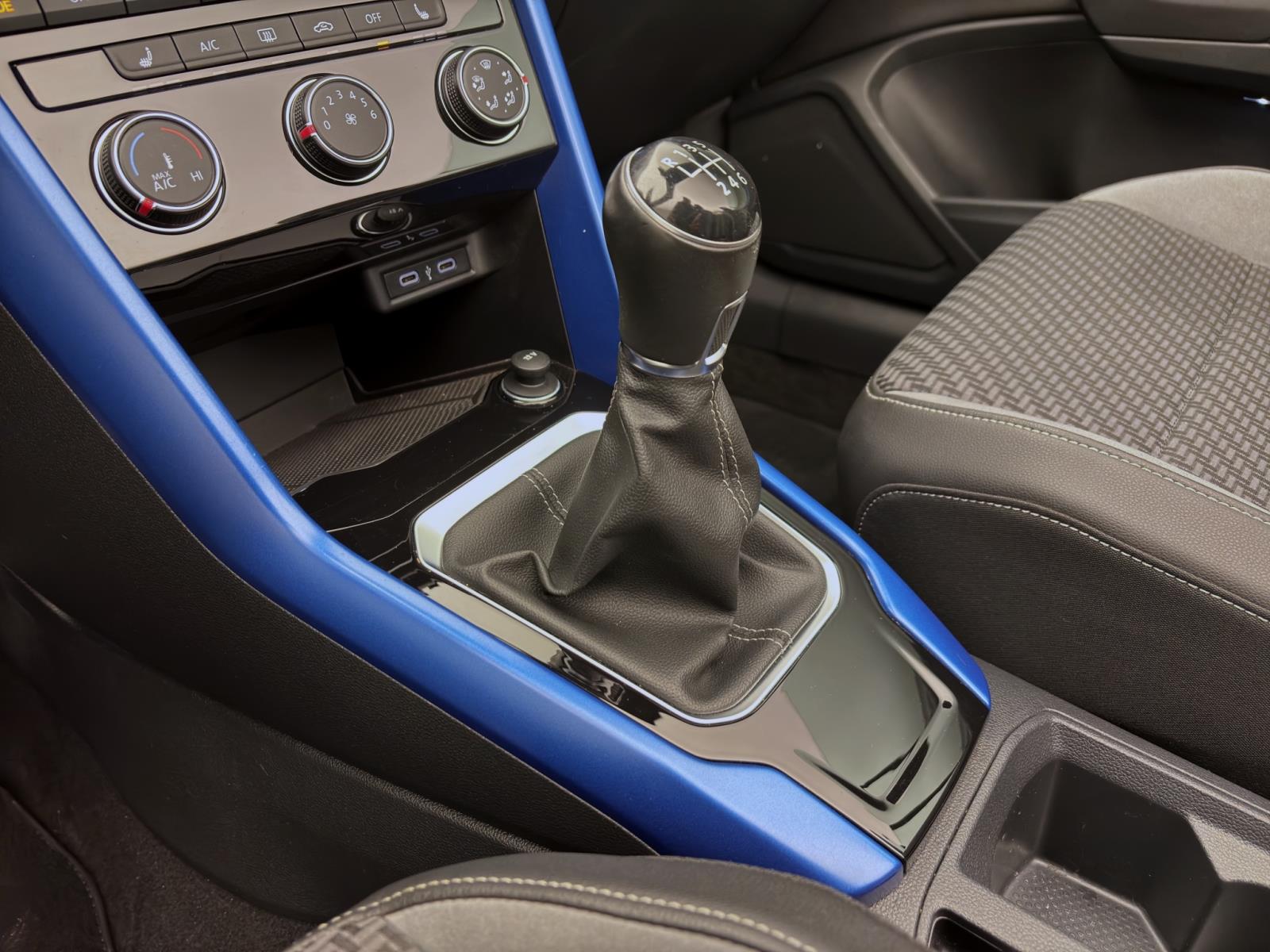 Bild 11: Volkswagen T-Roc Cabriolet 1.5 TSI R-LINE PDC SITZHZG KLIMA LED