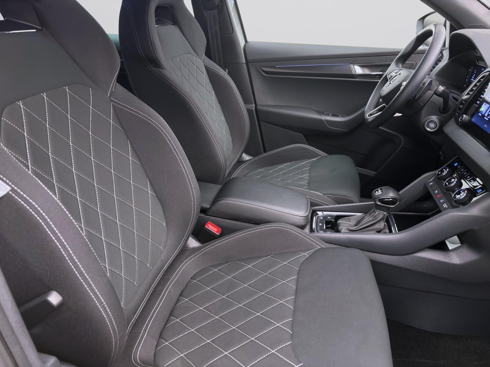 Bild 14: Skoda Karoq 2.0 TSI DSG 4x4 SPORTLINE KAMERA MATRIX PDC NAVI